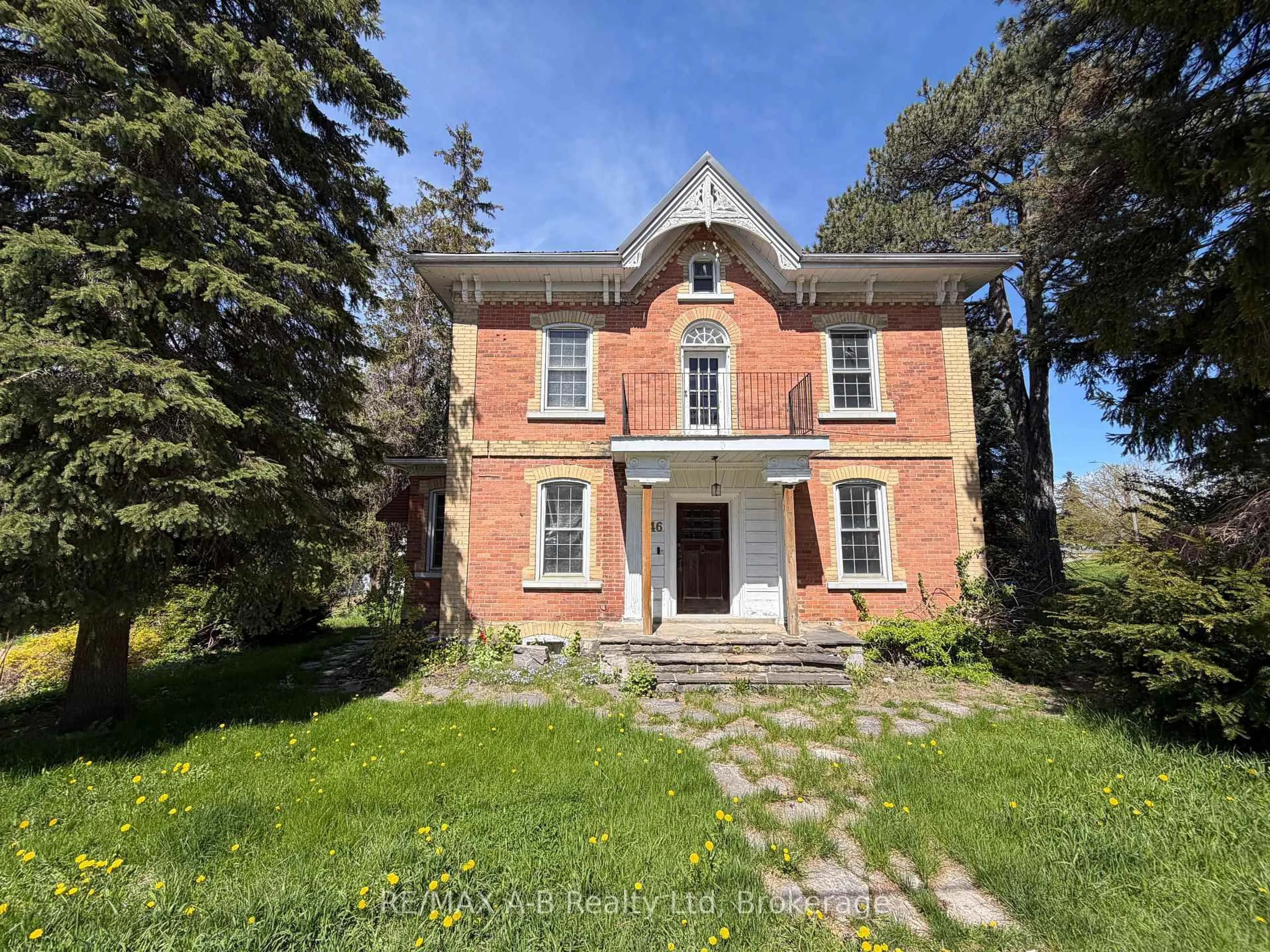 Home with brick exterior material, building for 46 Main St, Perth East Ontario N0K 1M0