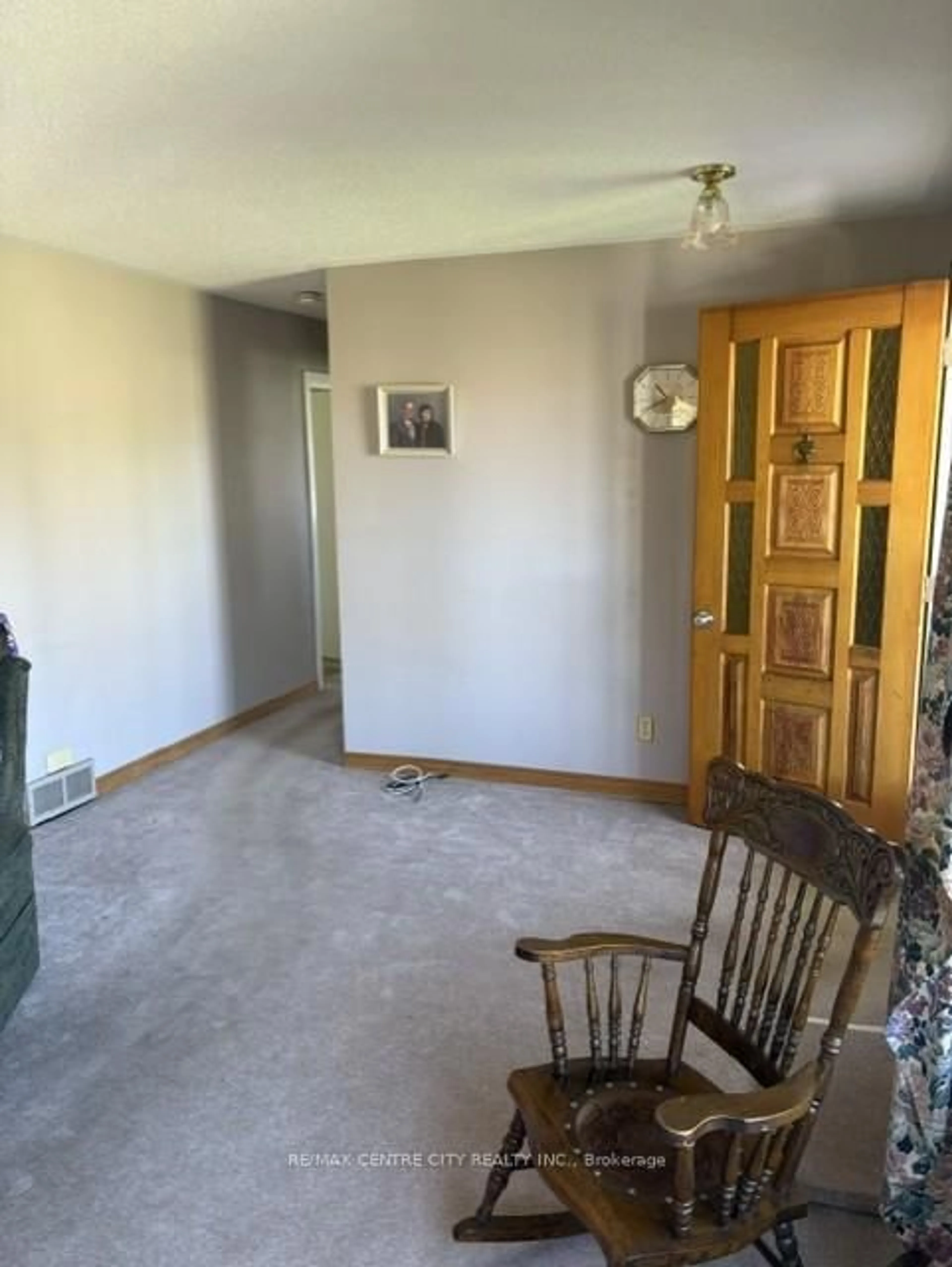 A pic of a room for 28 Dieppe Dr, St. Thomas Ontario N5R 4G7