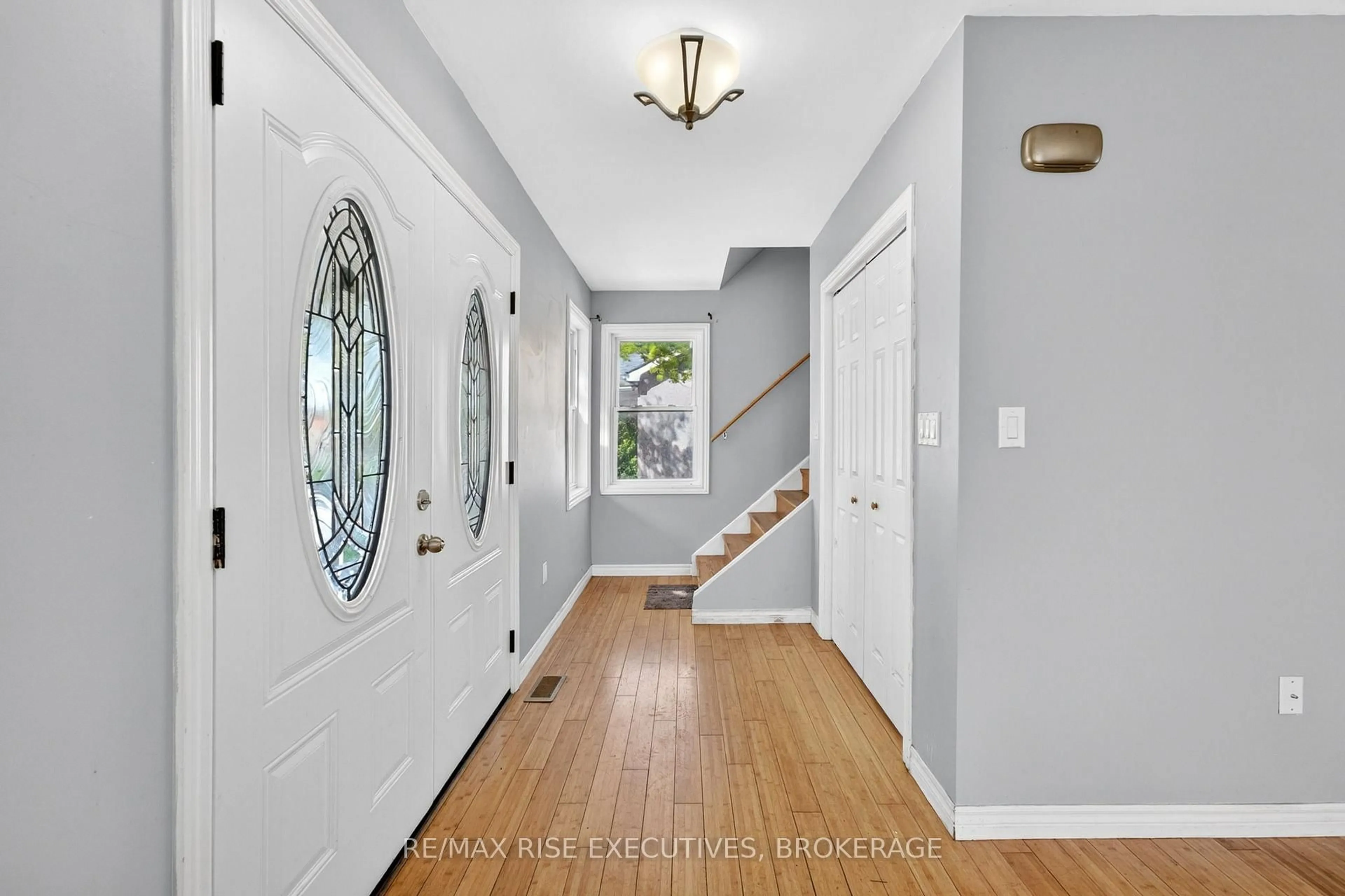Indoor entryway for 29 Seventh Ave, Kingston Ontario K7K 2M2