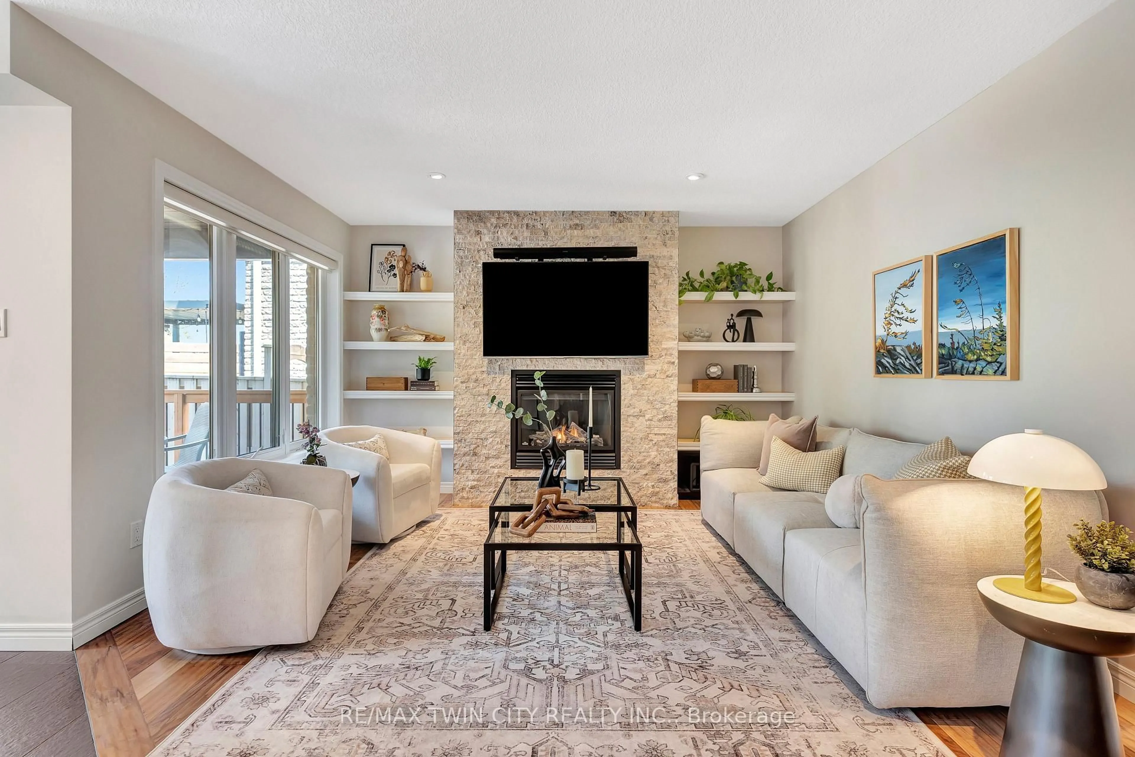 Living room with furniture, unknown for 82 Maplecrest Dr, Woolwich Ontario N0B 1M0