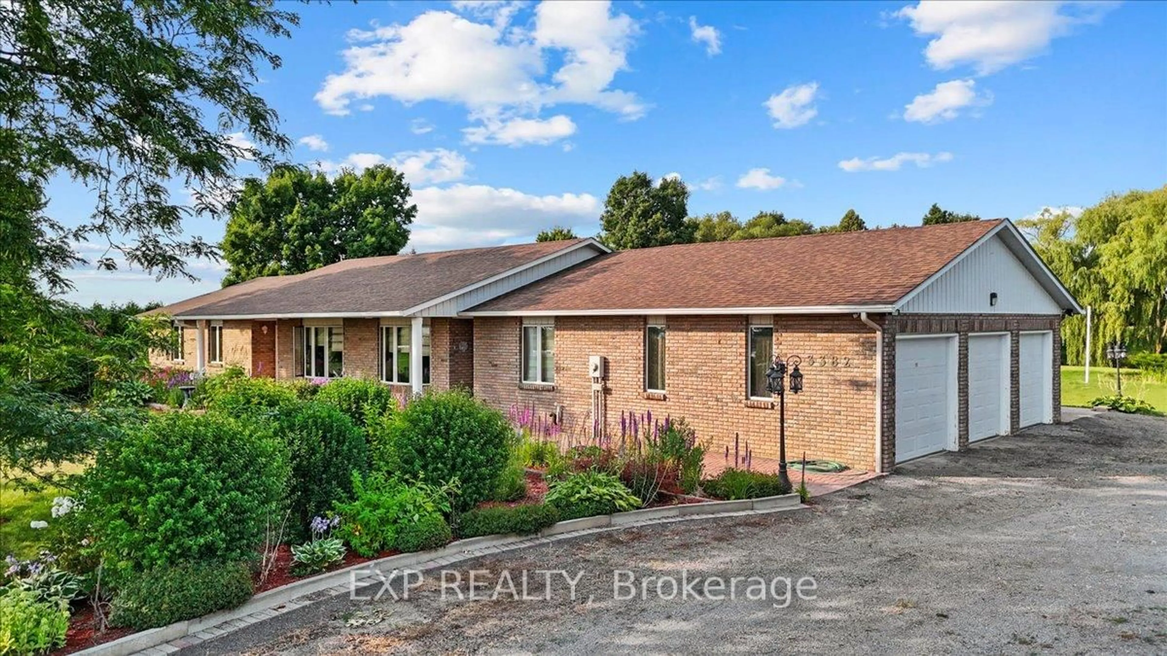 A pic from outside/outdoor area/front of a property/back of a property/a pic from drone, building for 3382 Carp Rd, Carp Ontario K0A 1L0