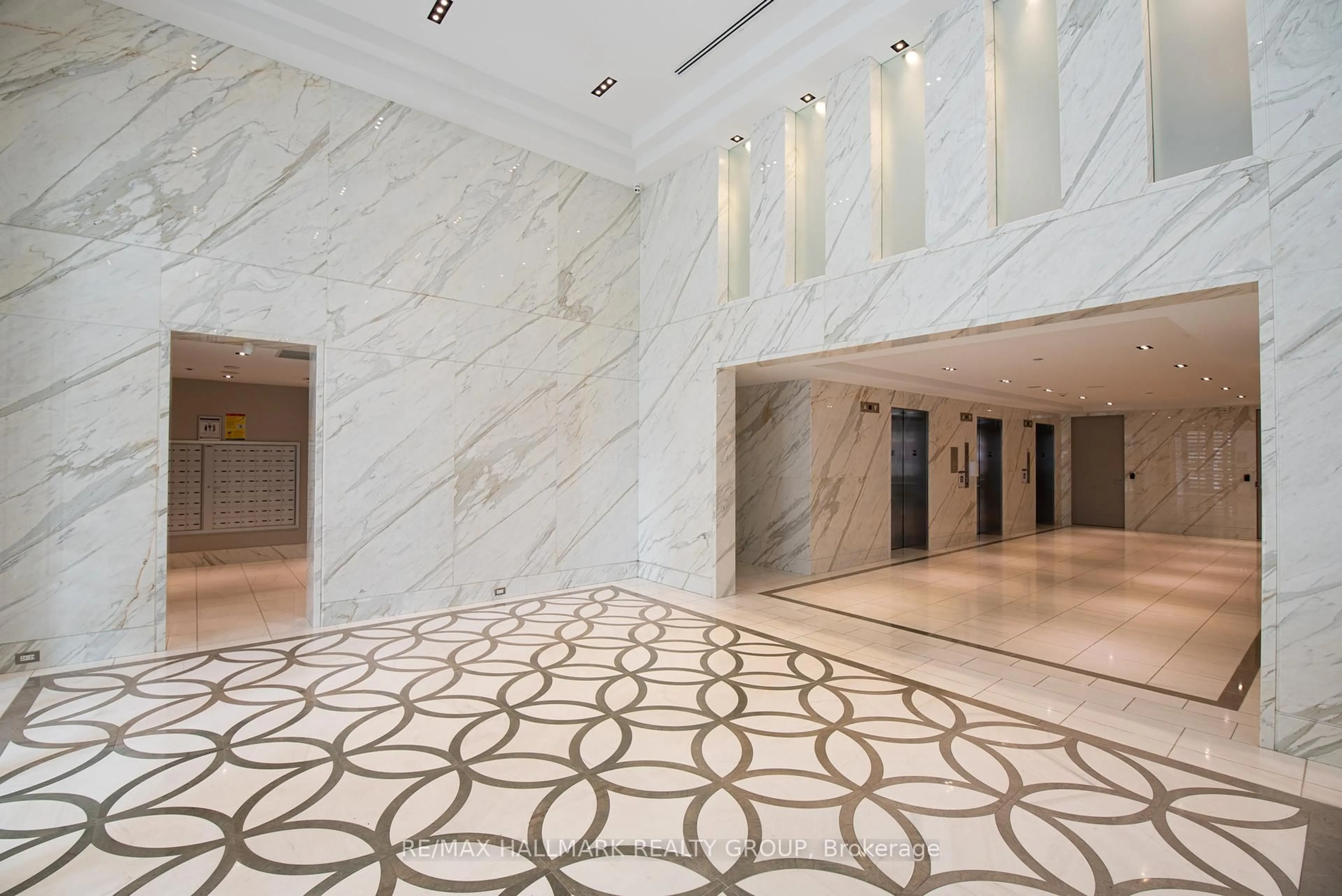 Lobby for 111 Champagne Ave #502, Ottawa Ontario K1S 5V3