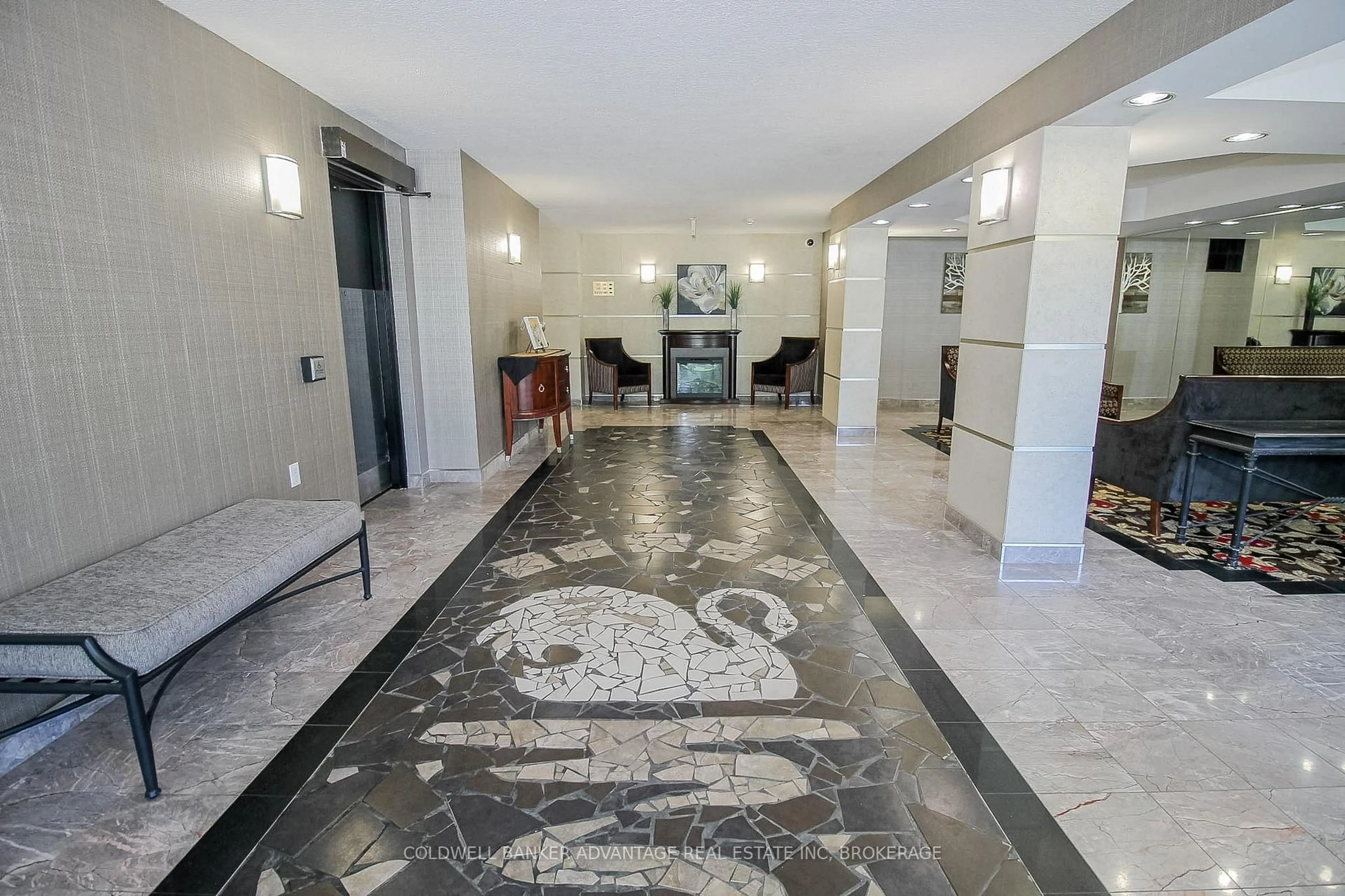 Lobby for 5100 Dorchester Rd #105, Niagara Falls Ontario L2E 7H4