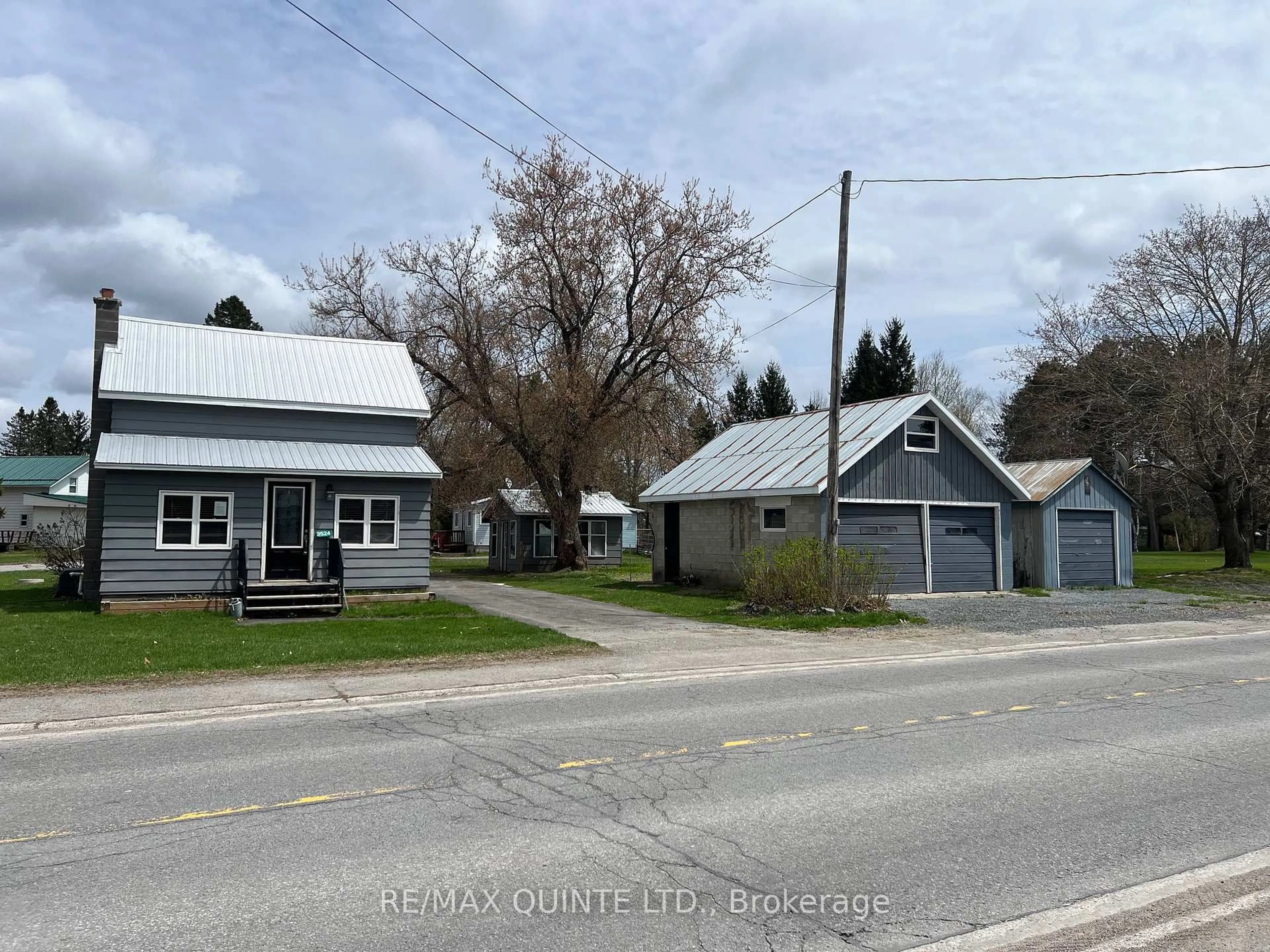 A pic from outside/outdoor area/front of a property/back of a property/a pic from drone, street for 3524 Flinton Rd, Kaladar Ontario K0H 1P0