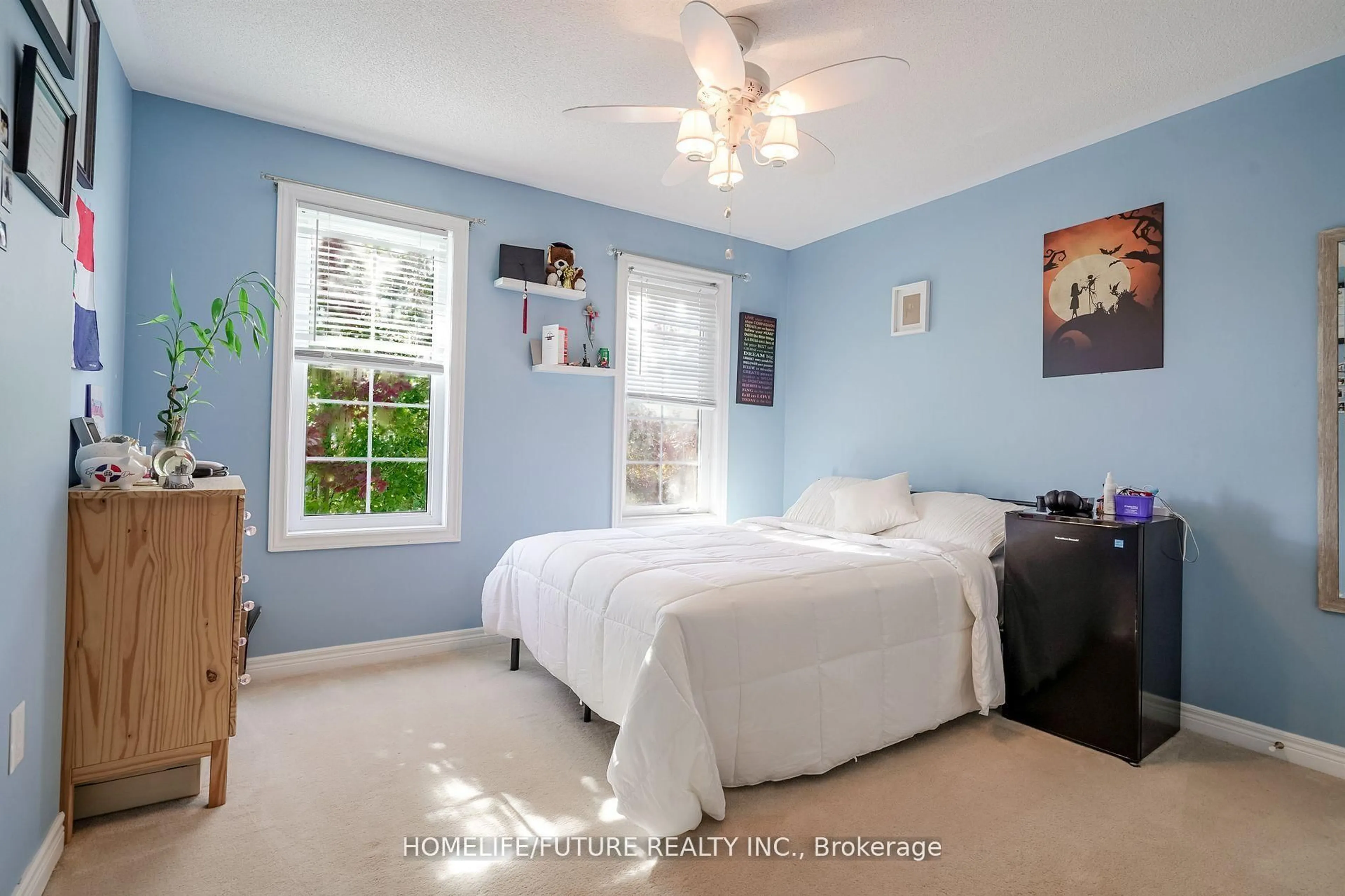 A pic of a room for 220 Berry St, Shelburne Ontario L9V 3E1