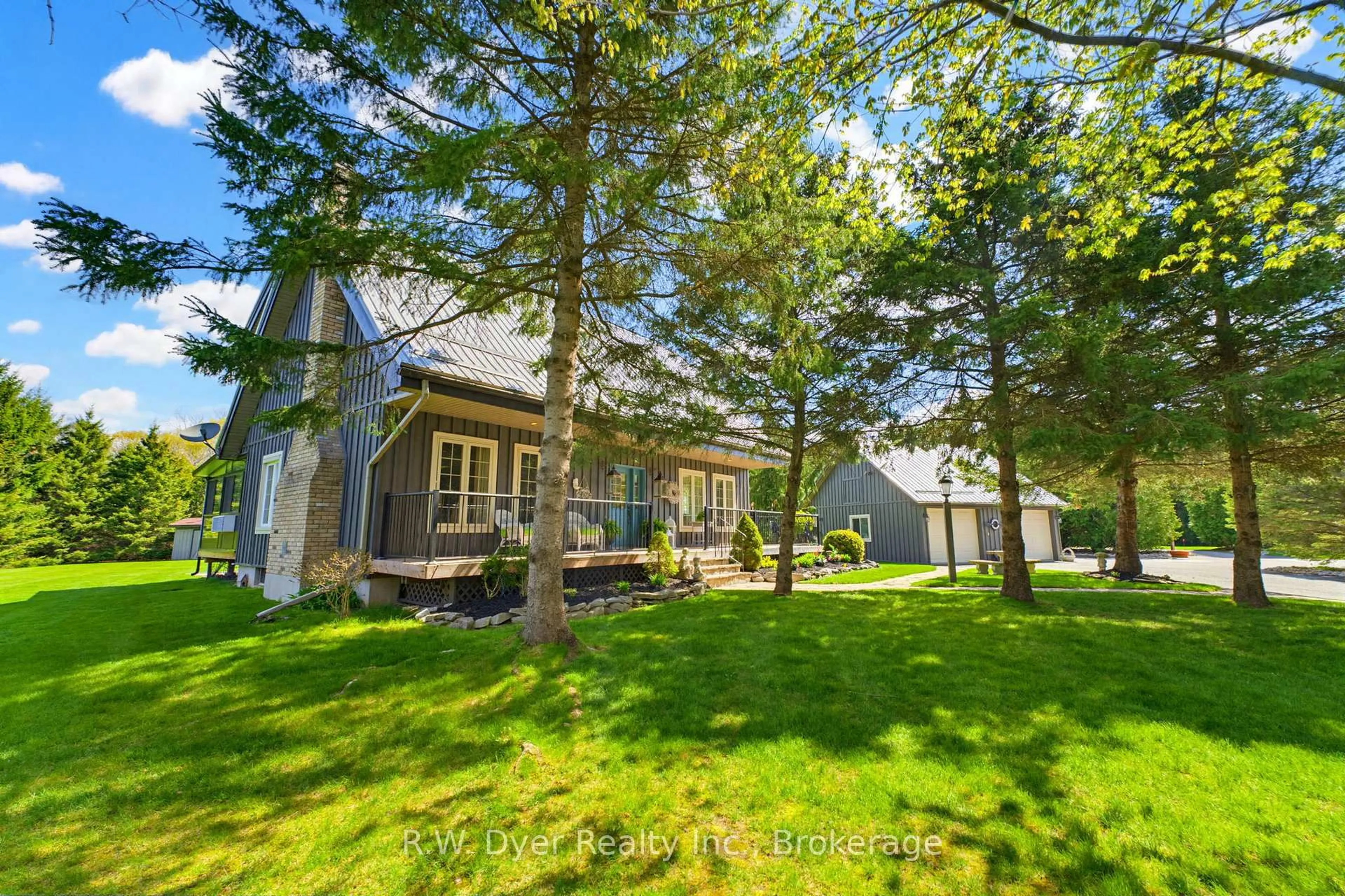 A pic from outside/outdoor area/front of a property/back of a property/a pic from drone, unknown for 773 Rest Acres Rd, Brant Ontario N3T 5L7