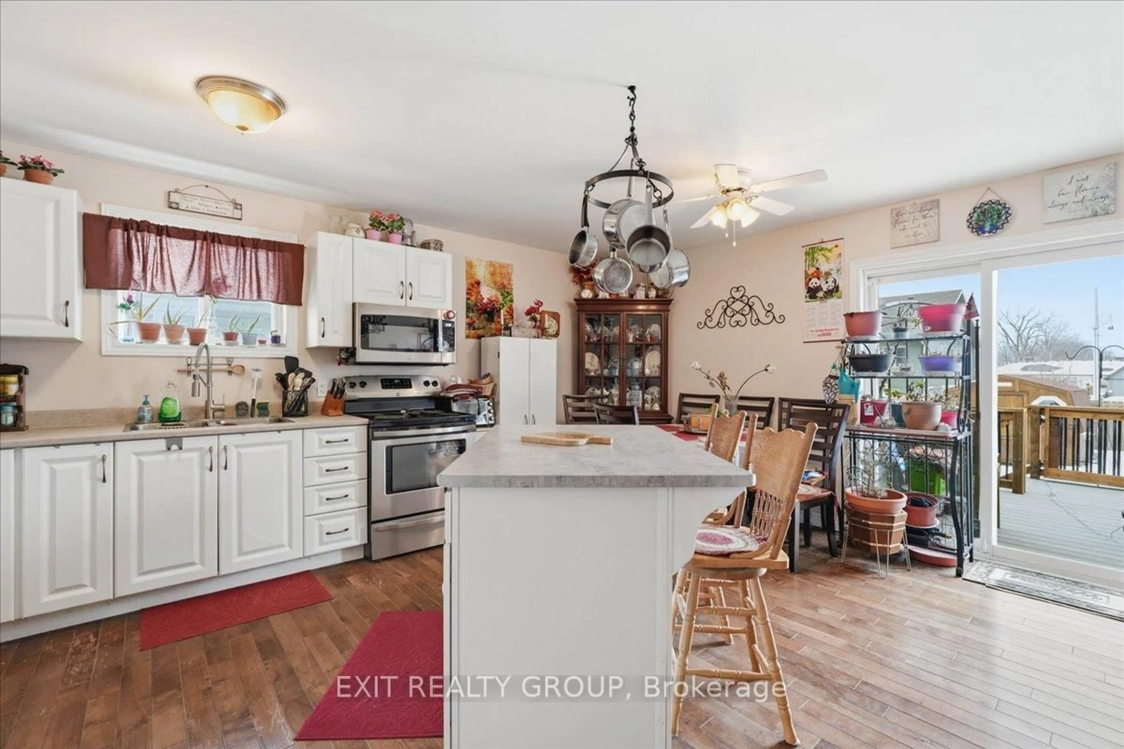 Open concept kitchen, unknown for 218 Brant St, Deseronto Ontario K0K 1X0