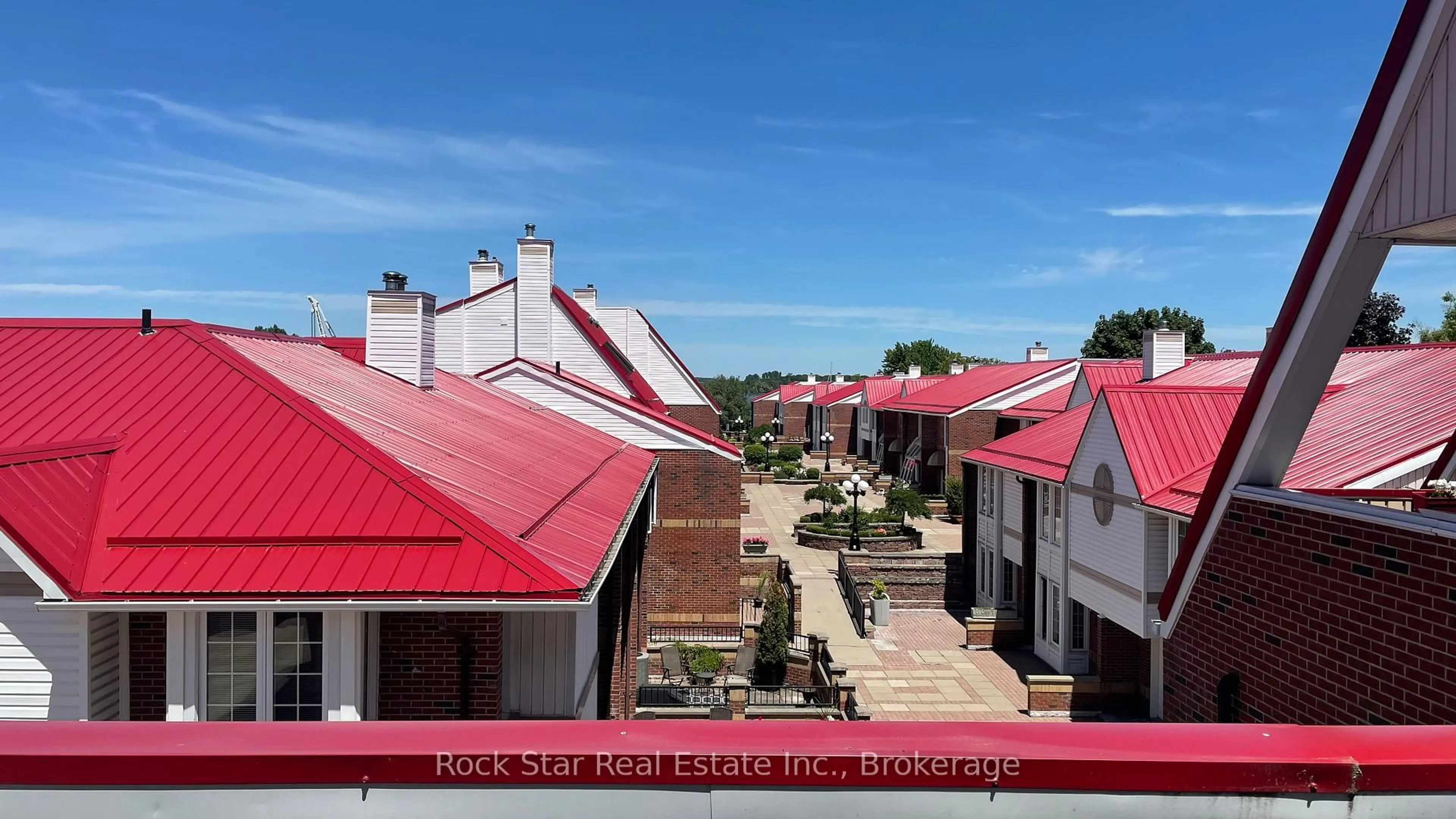 A pic from outside/outdoor area/front of a property/back of a property/a pic from drone, city buildings view from balcony for 1 Place D'armes Pl #47, Kingston Ontario K7K 6S2
