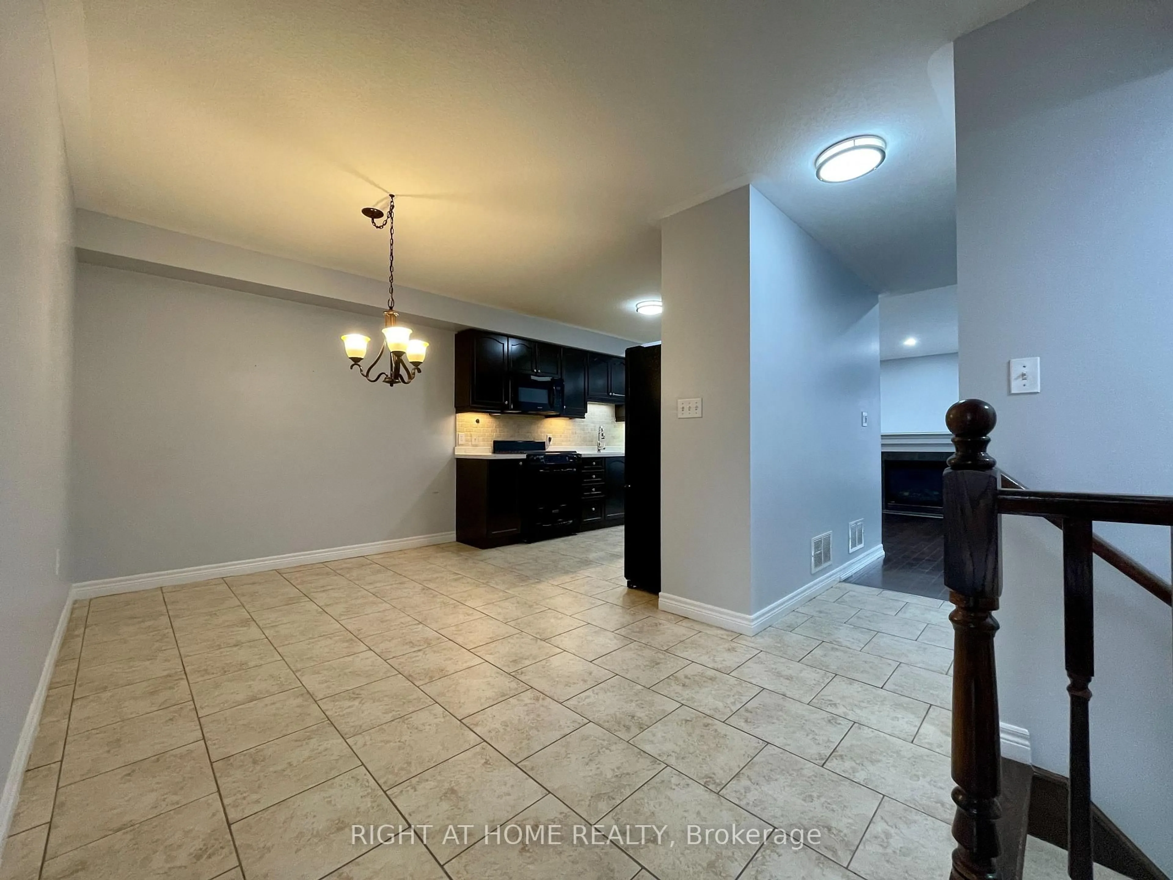 Unknown for 9 Periwinkle Dr, Hamilton Ontario L0R 1P0