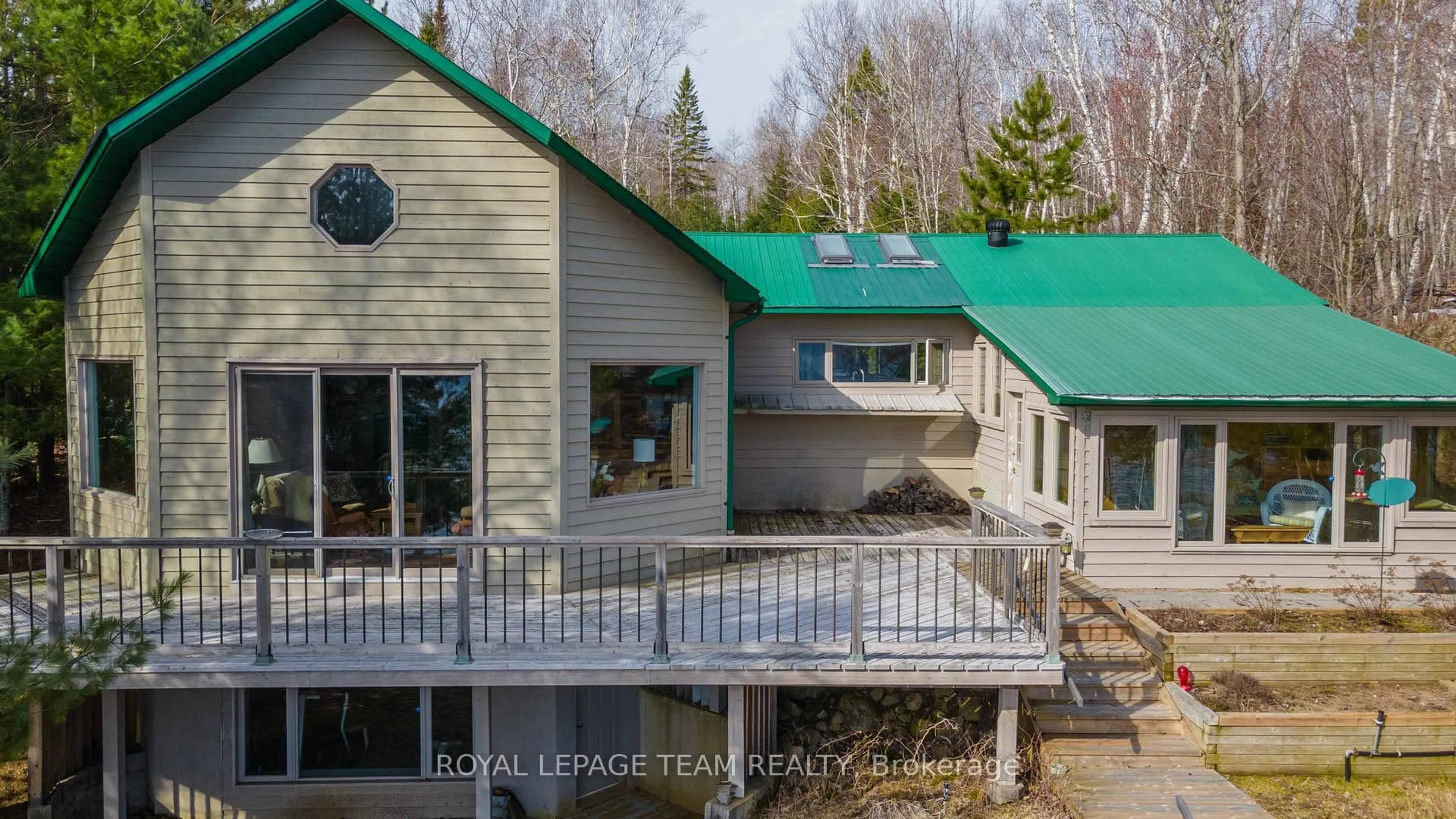 A pic from outside/outdoor area/front of a property/back of a property/a pic from drone, unknown for 36 Whites Rd, South Algonquin Ontario K0J 1B0