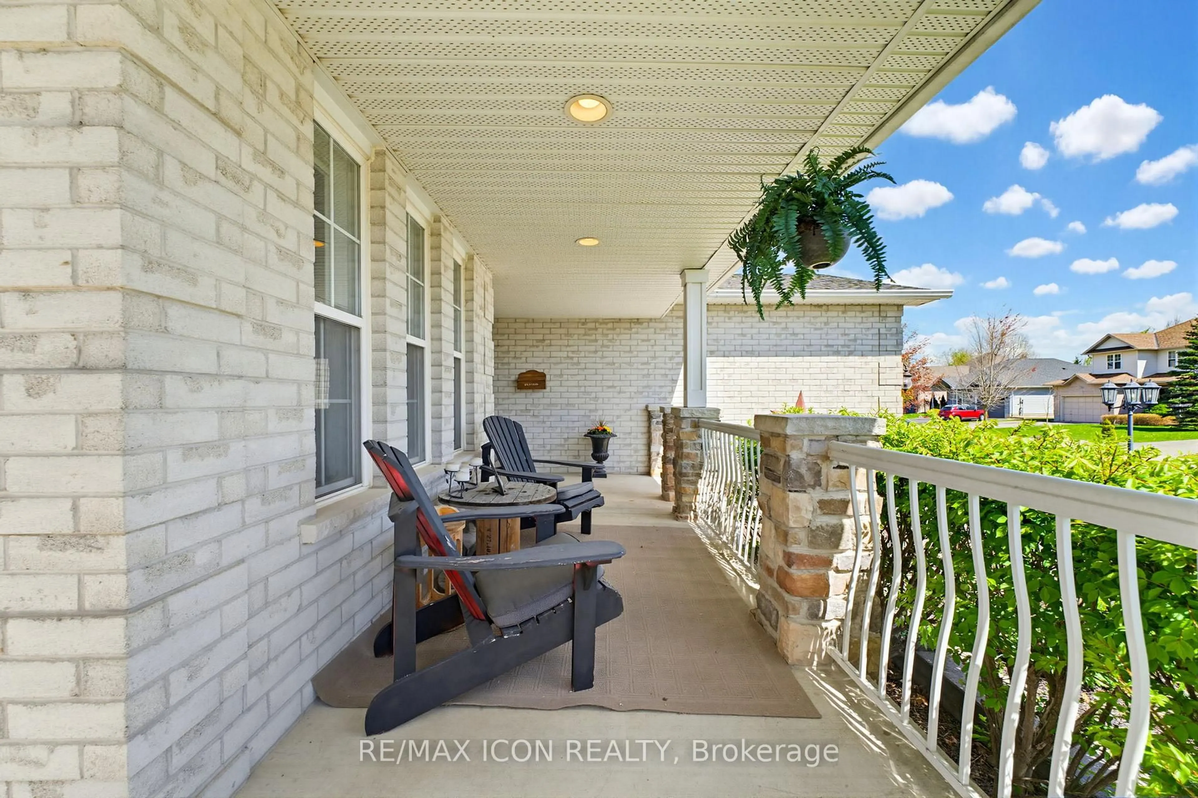 Patio, unknown for 29 Watson Cres, North Dumfries Ontario N0B 1E0