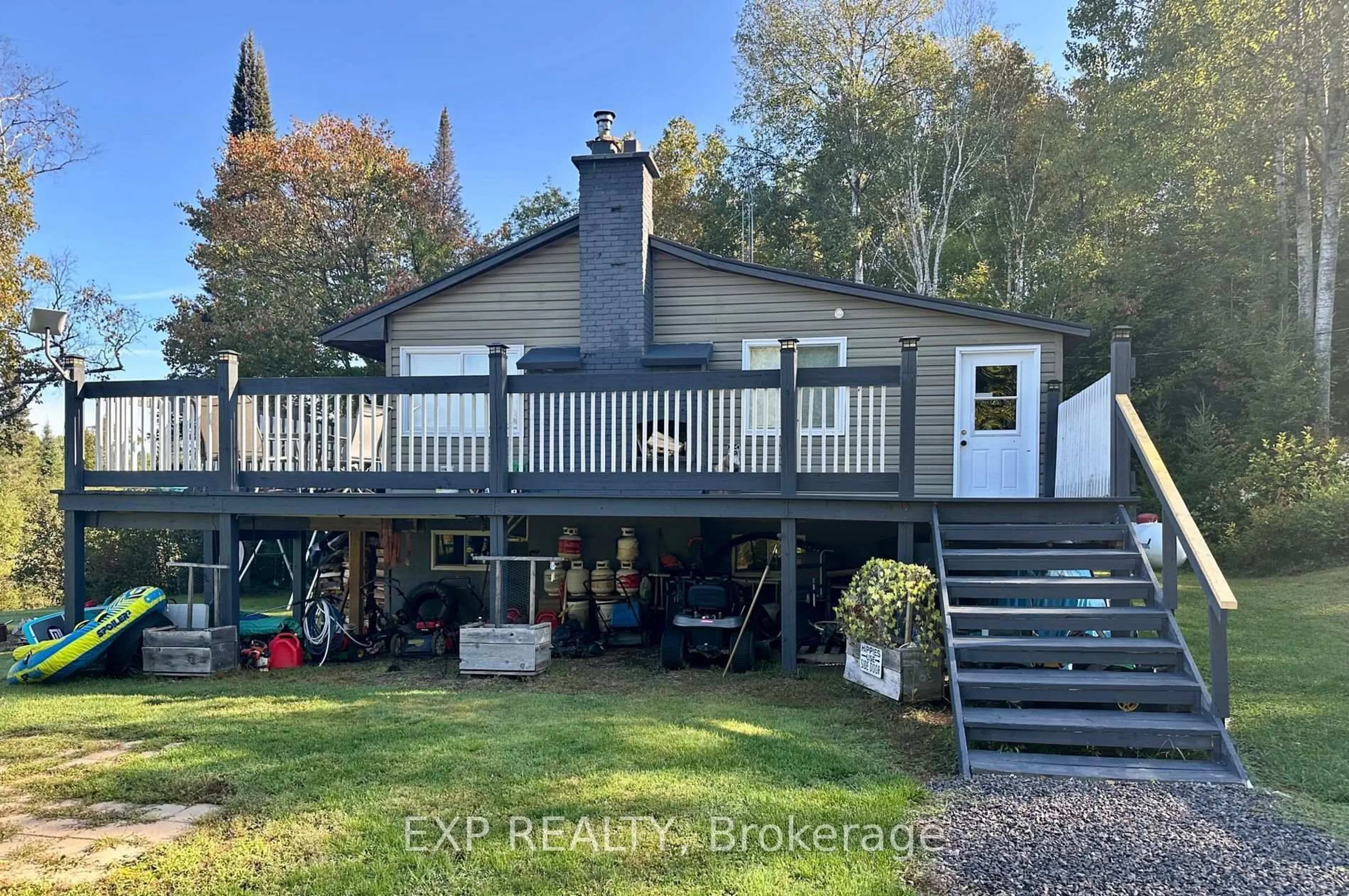Home with vinyl exterior material, water/lake/river/ocean view for 249 River Dr, Burk's Falls Ontario P0A 1C0