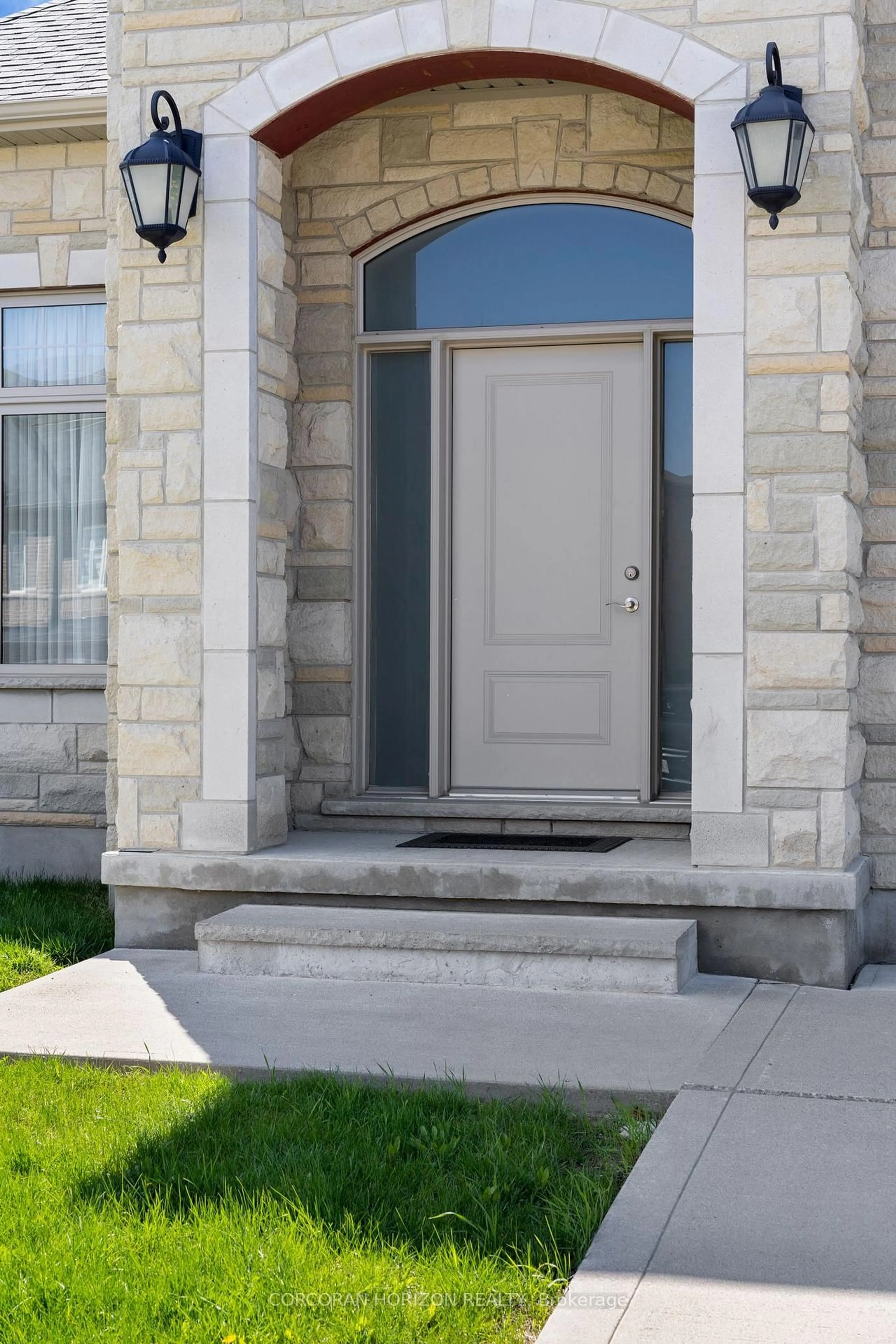 Unknown for 305 Blair Creek Dr, Kitchener Ontario N2P 0G4