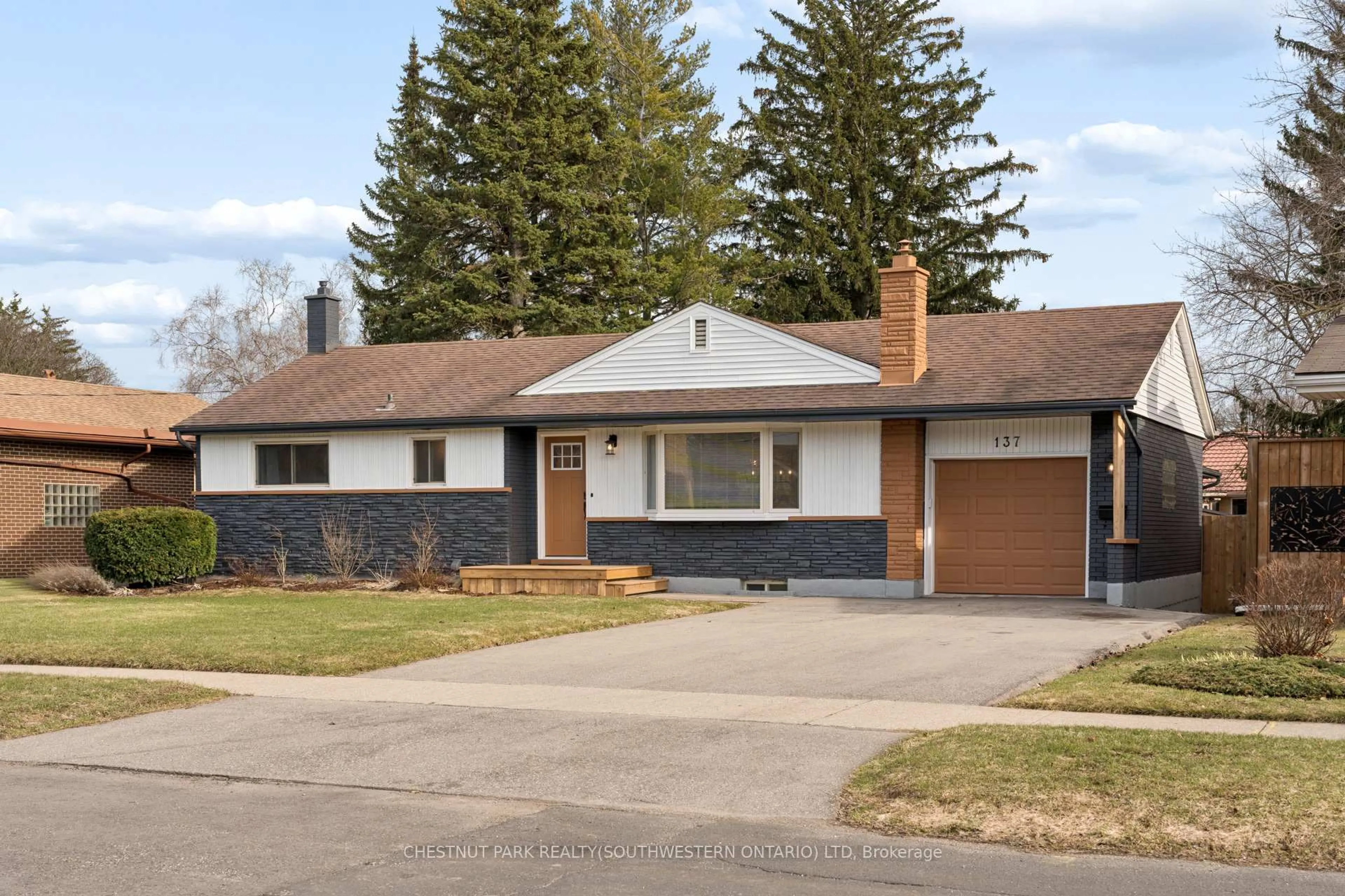 Home with vinyl exterior material, street for 137 Donald St, Kitchener Ontario N2B 3G7