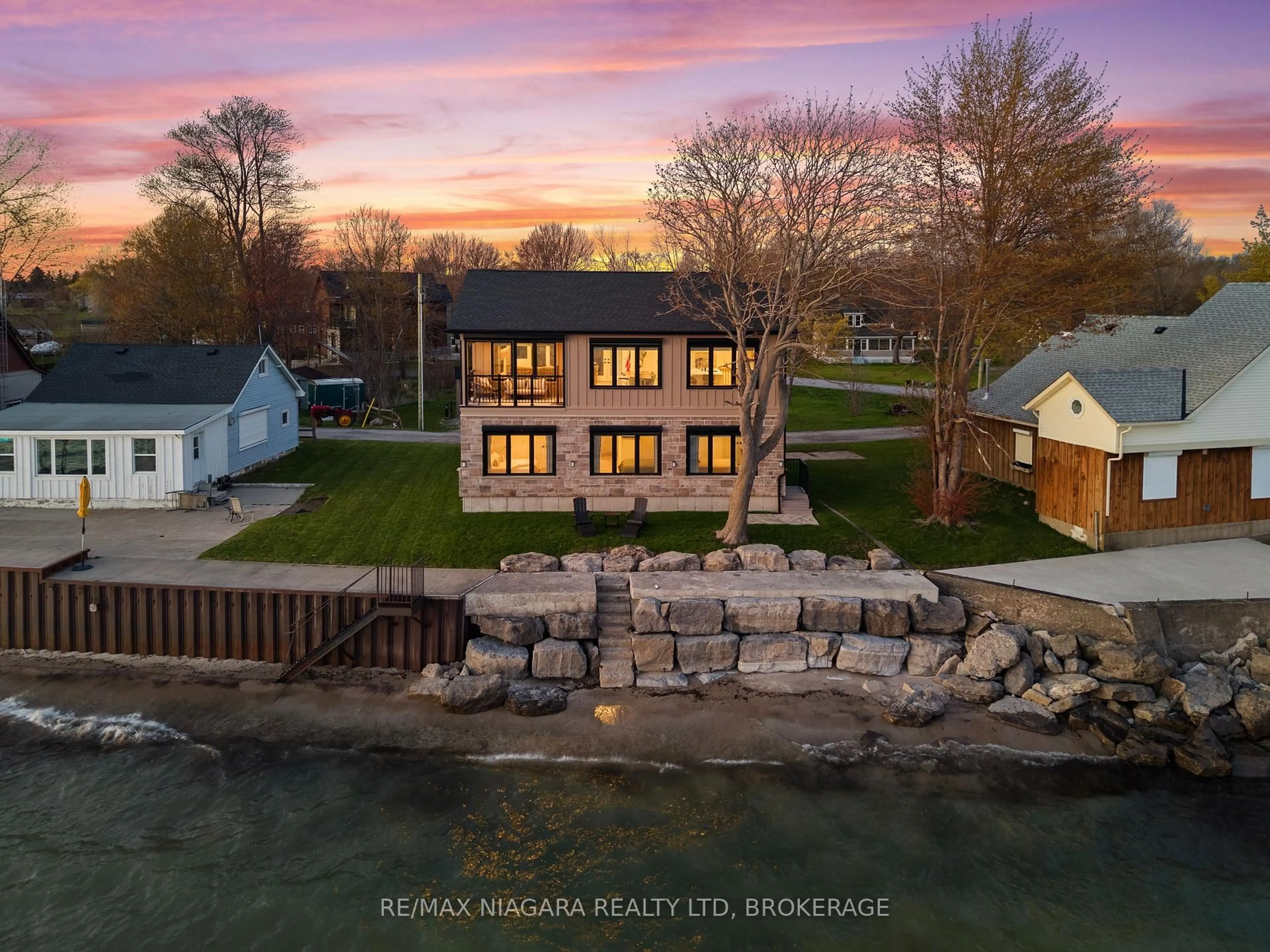 A pic from outside/outdoor area/front of a property/back of a property/a pic from drone, water/lake/river/ocean view for 11605 Beach Rd, Wainfleet Ontario L0S 1V0