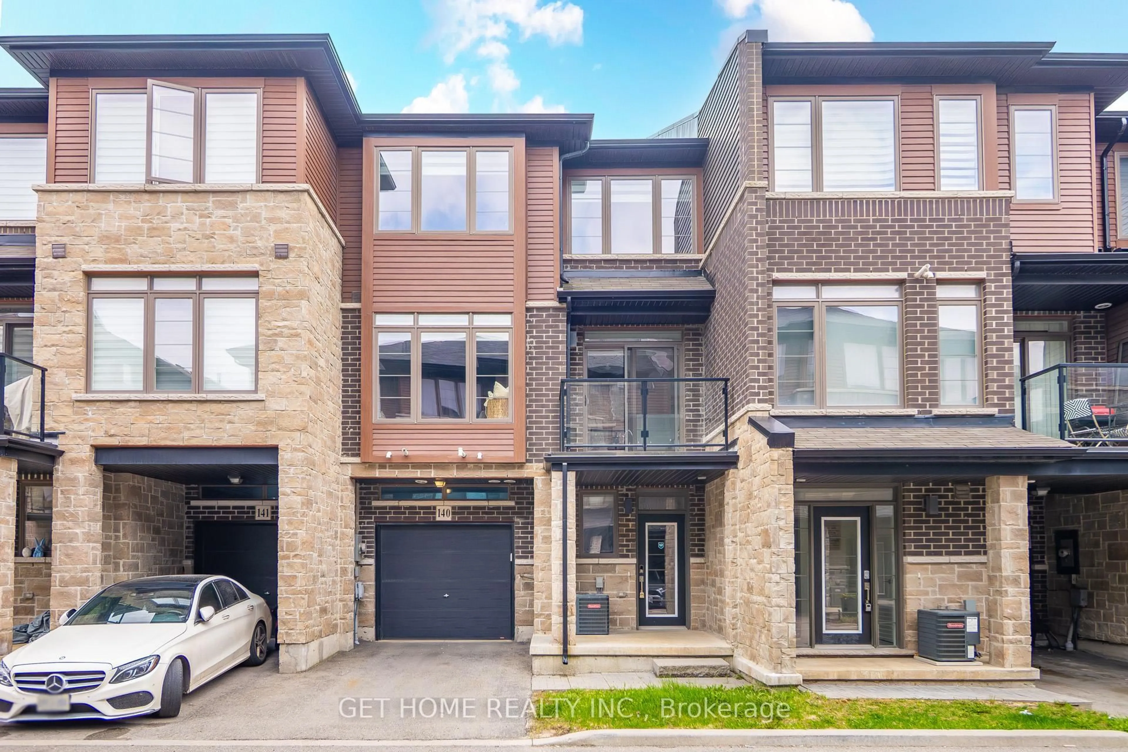 Home with brick exterior material, street for 30 Times Square Blvd #140, Hamilton Ontario L8J 0M1