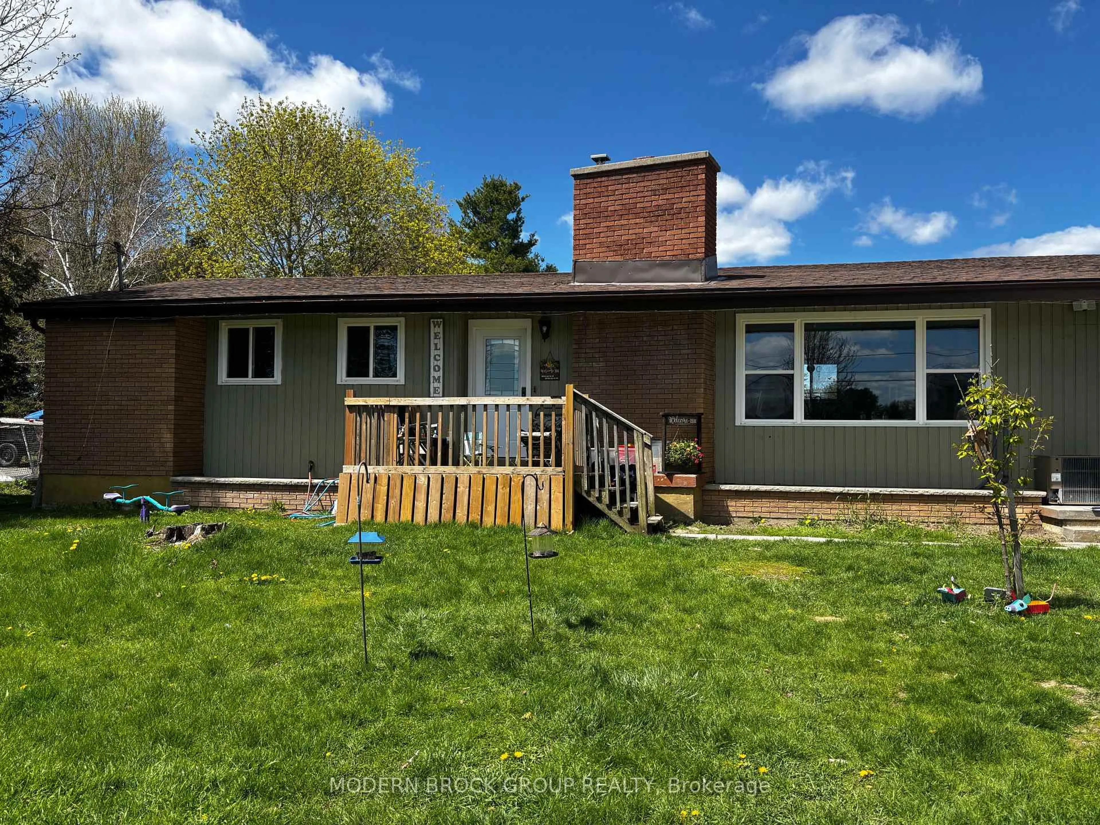 Home with vinyl exterior material, unknown for 2499 Perth Rd, Kingston Ontario K0H 1S0