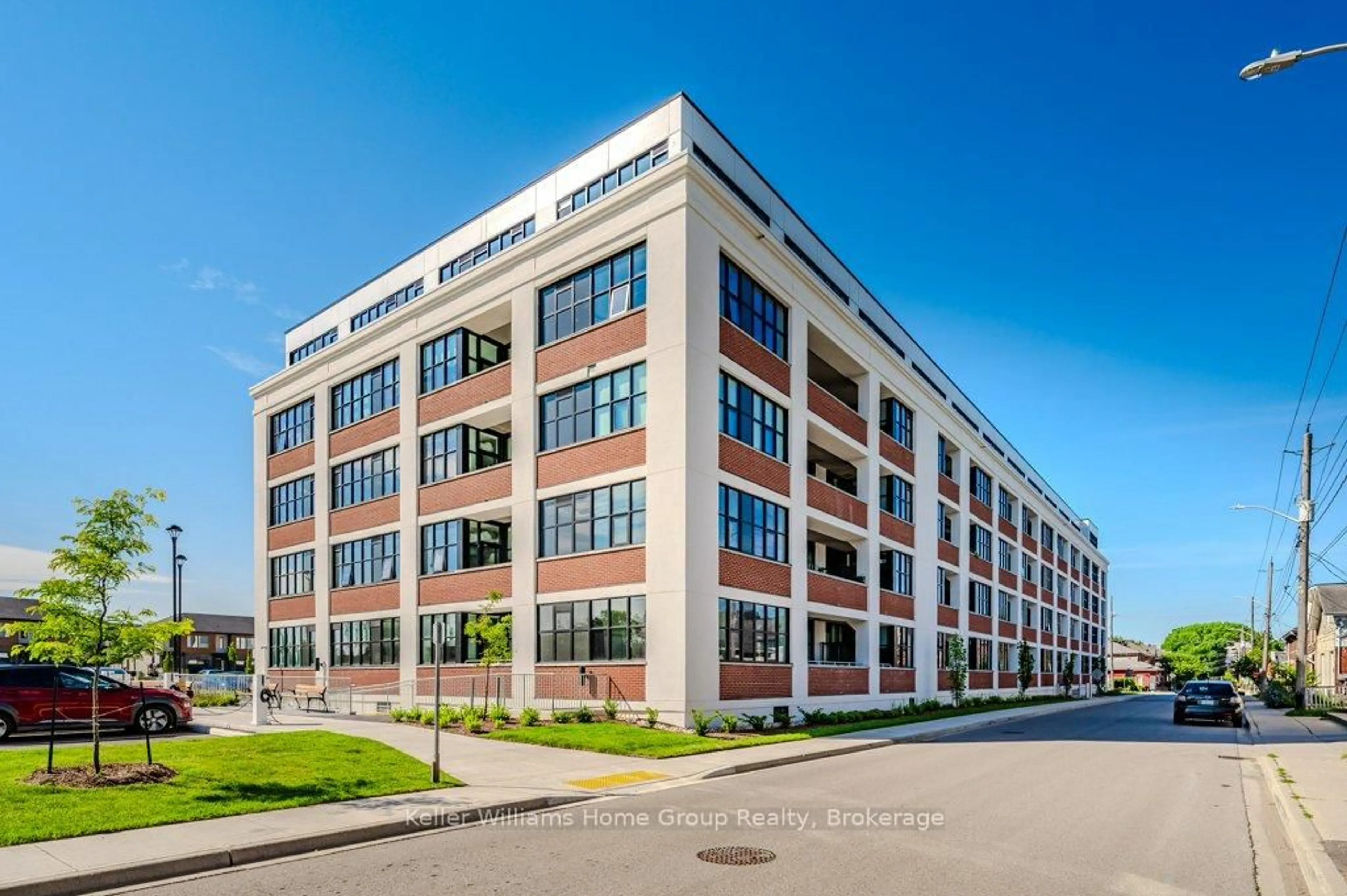 Unknown for 120 Huron St #304, Guelph Ontario N1E 5L7