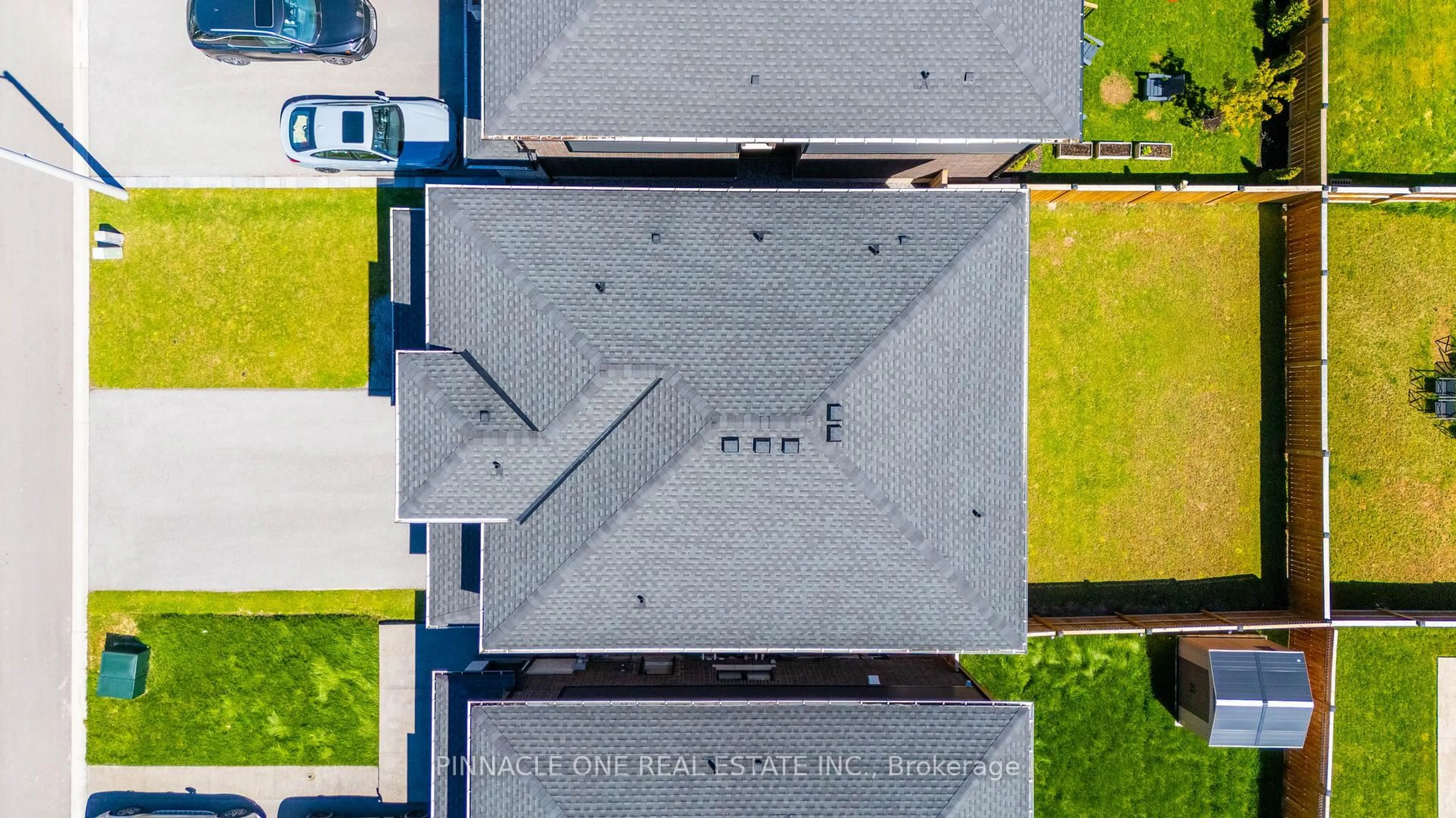 A pic from outside/outdoor area/front of a property/back of a property/a pic from drone, unknown for 232 Midland Pl, Welland Ontario L3B 0H4
