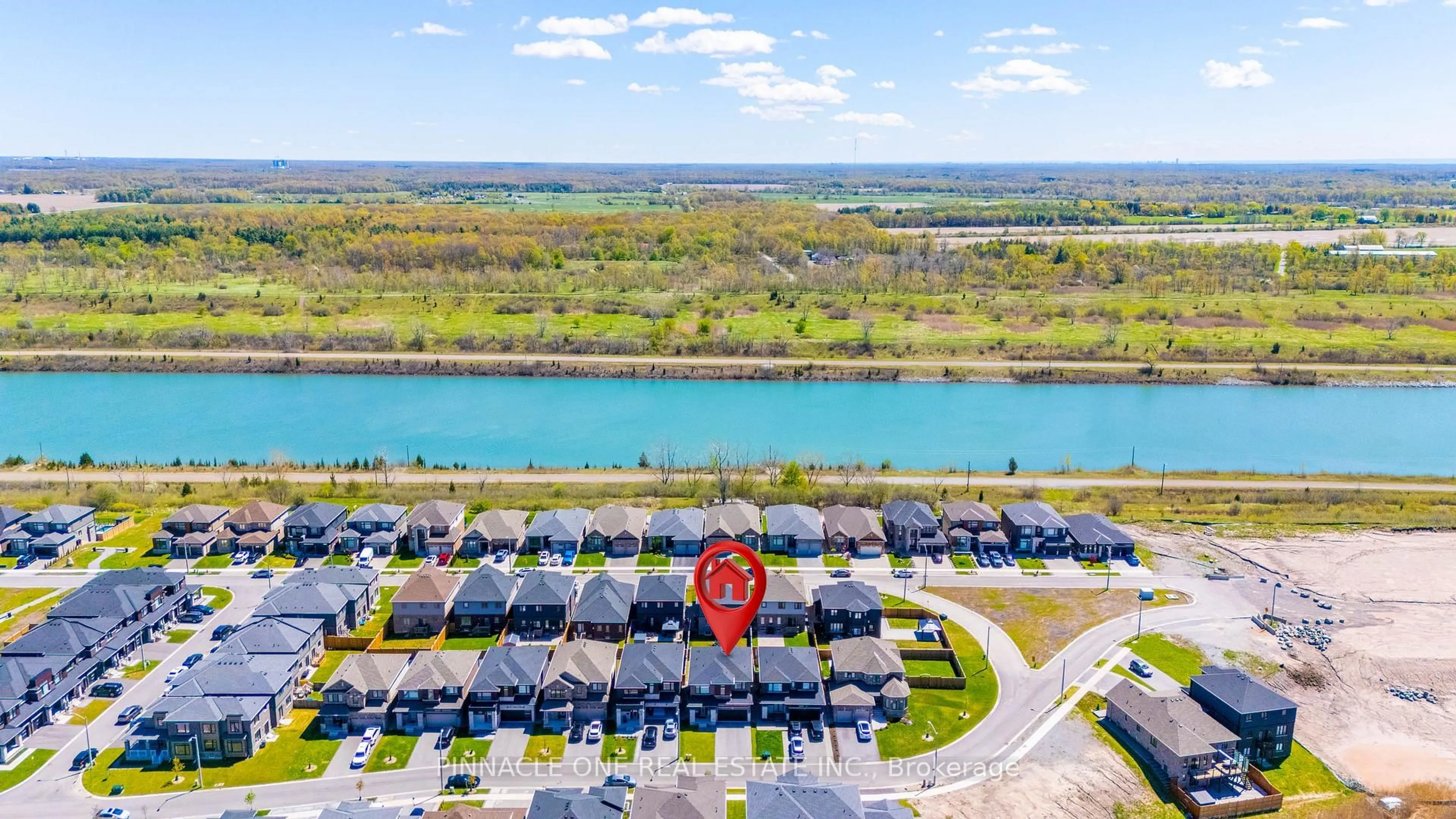 A pic from outside/outdoor area/front of a property/back of a property/a pic from drone, water/lake/river/ocean view for 232 Midland Pl, Welland Ontario L3B 0H4