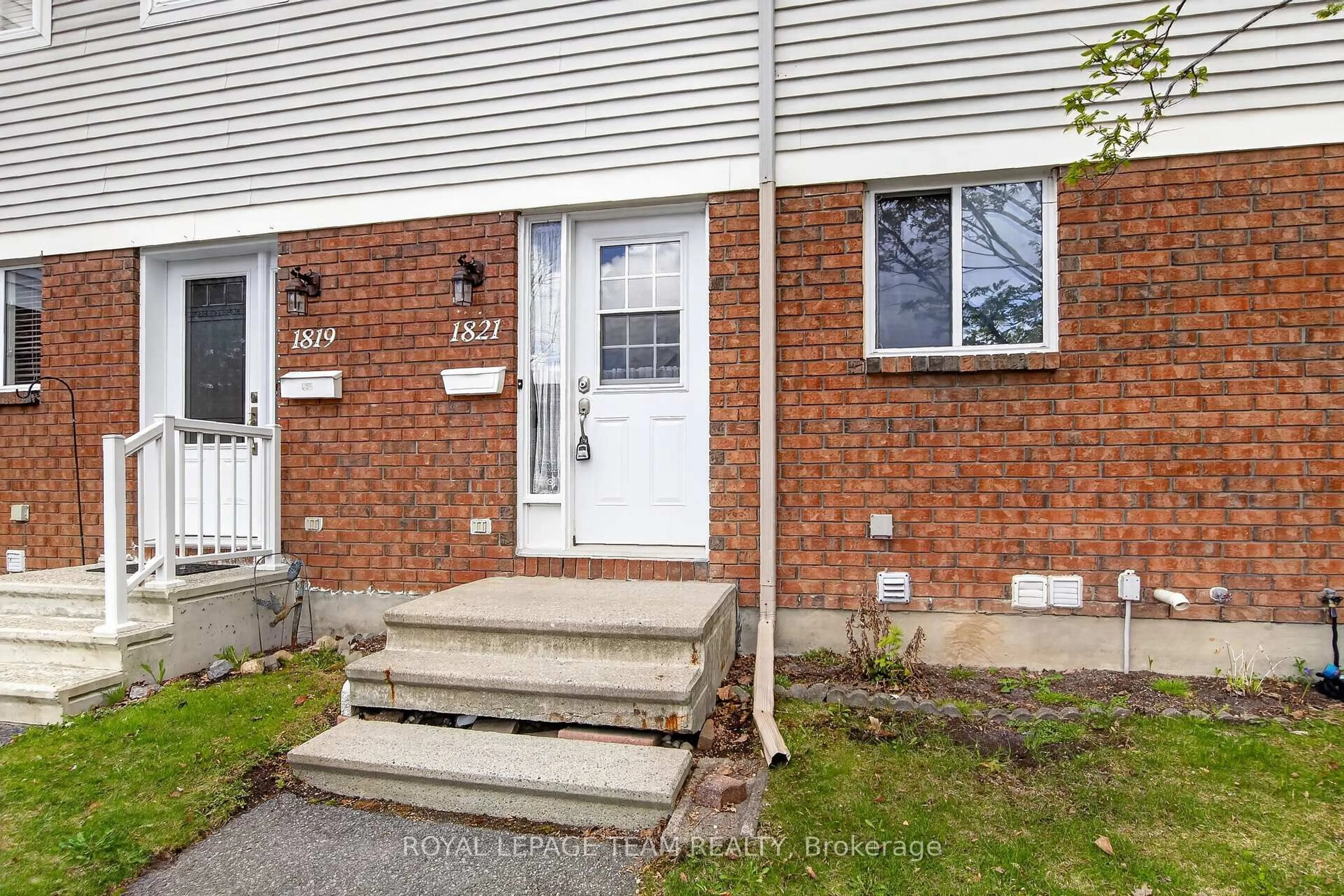 Unknown for 1821 Winter Rose Lane #1821, Ottawa Ontario K1C 7A5