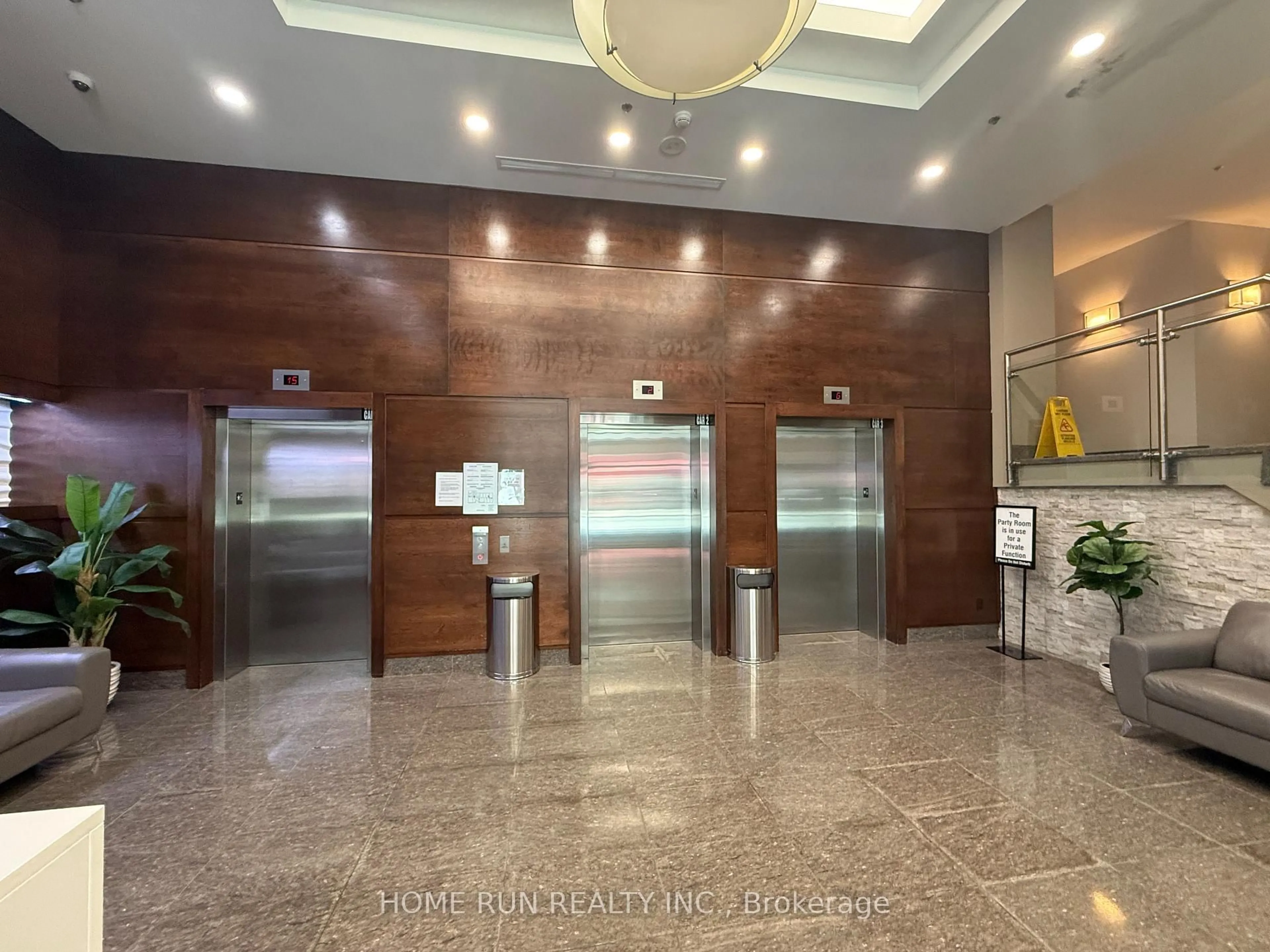 Lobby for 238 Besserer St #307, Ottawa Ontario K1N 6B1