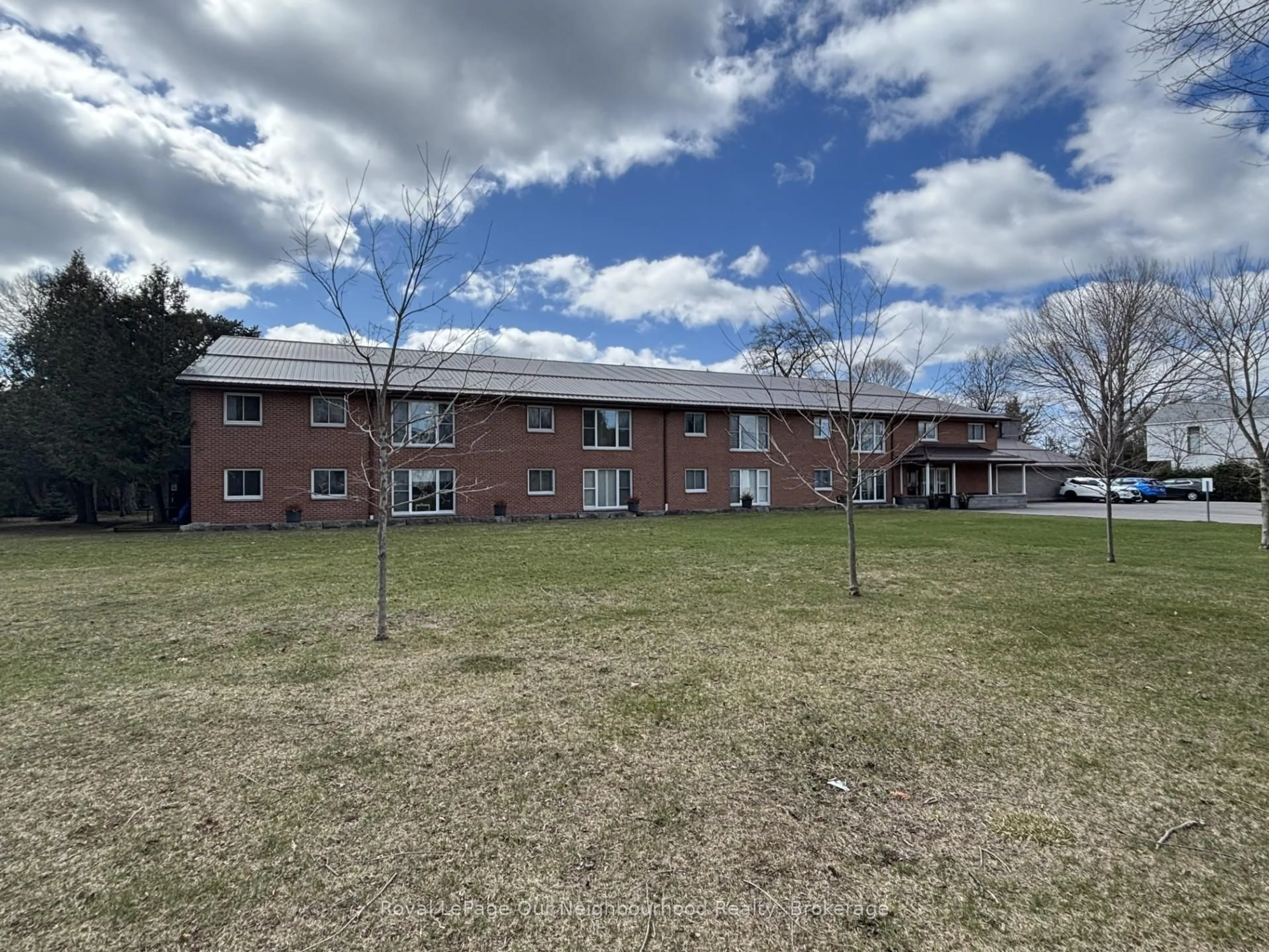 A pic from outside/outdoor area/front of a property/back of a property/a pic from drone, building for 133 Ontario St #208, Cobourg Ontario K9A 3B4