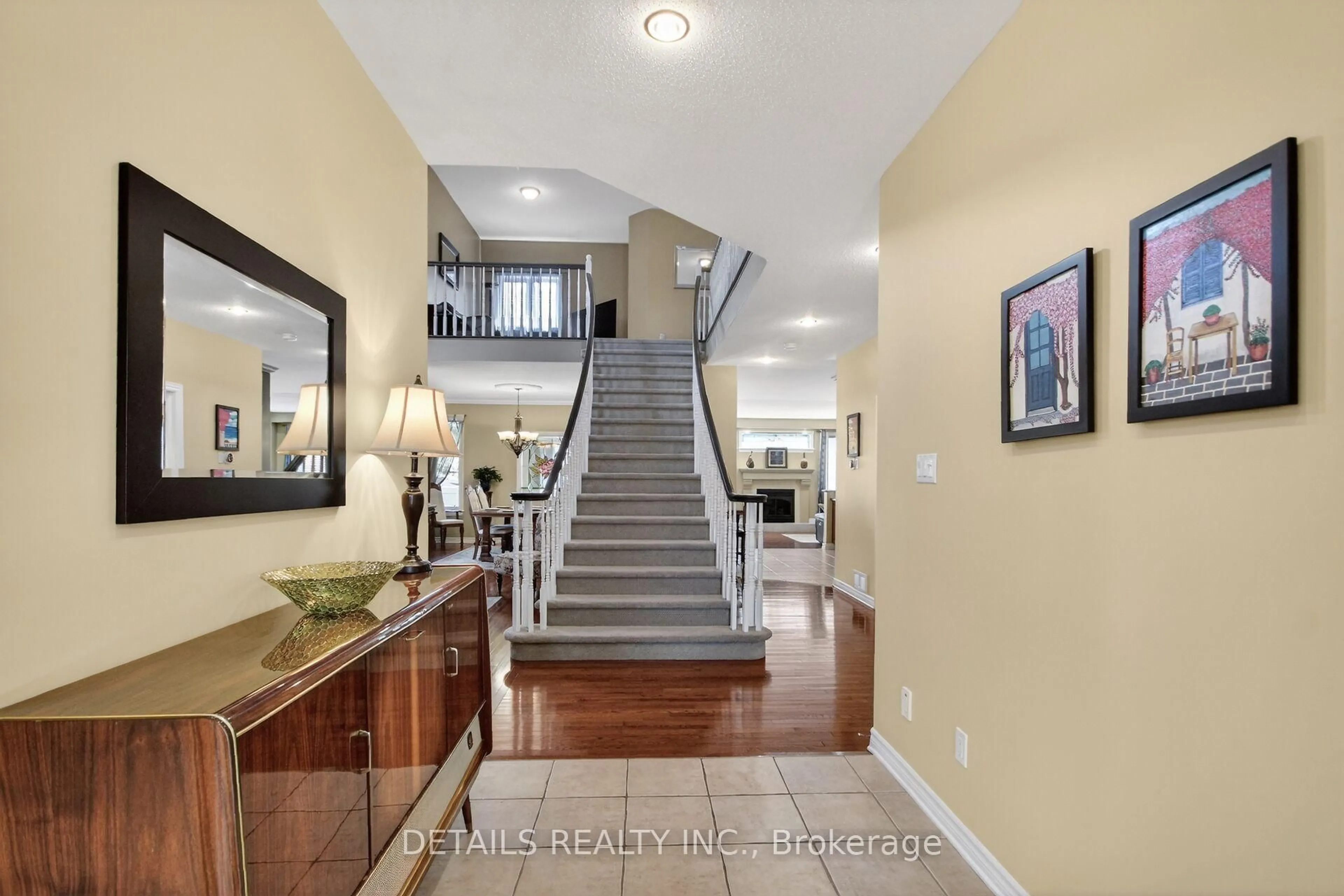 Unknown for 223 Flodden Way, Ottawa Ontario K2G 7E1