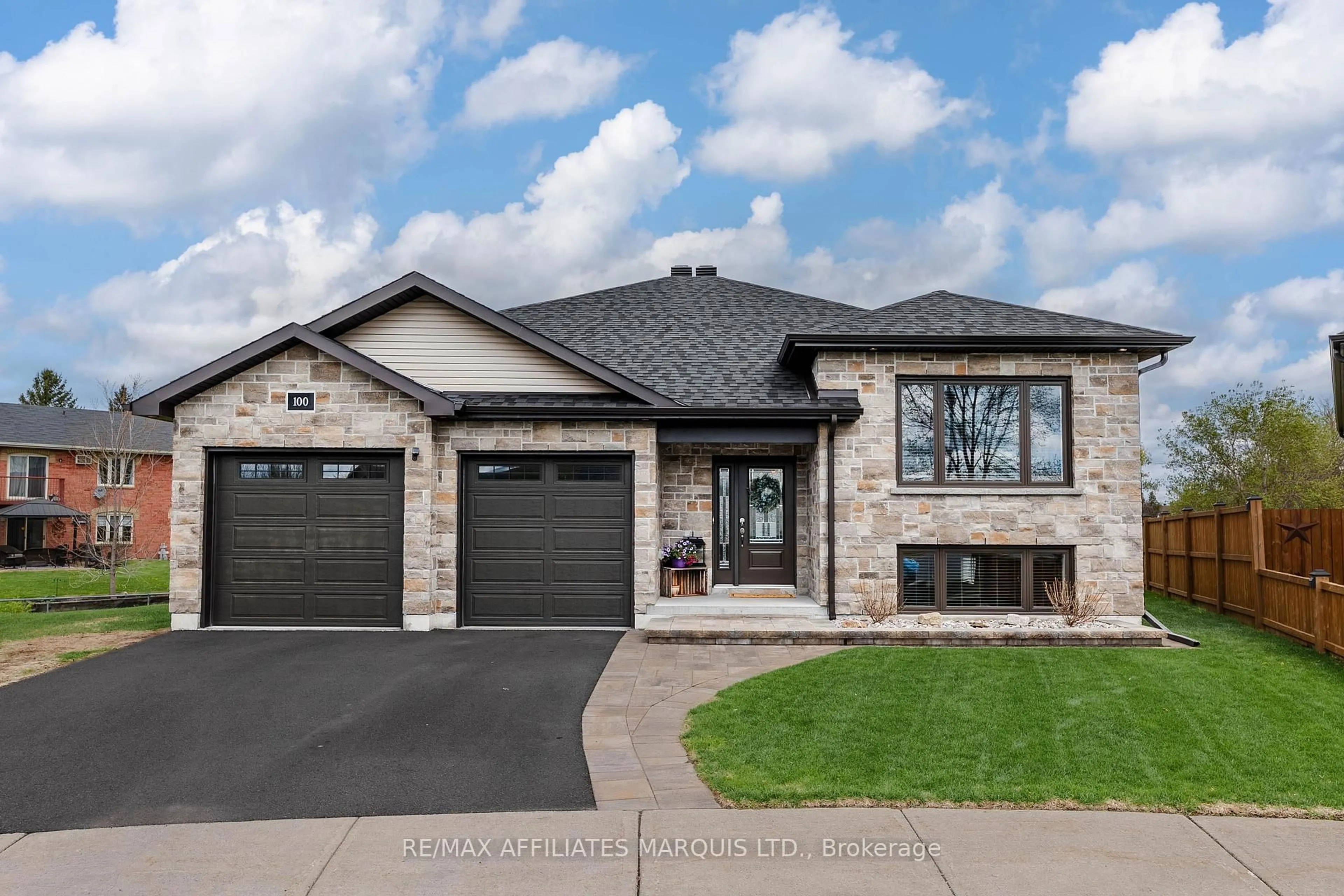 Home with brick exterior material, street for 100 Forestdale Cres, Cornwall Ontario K6K 1M1