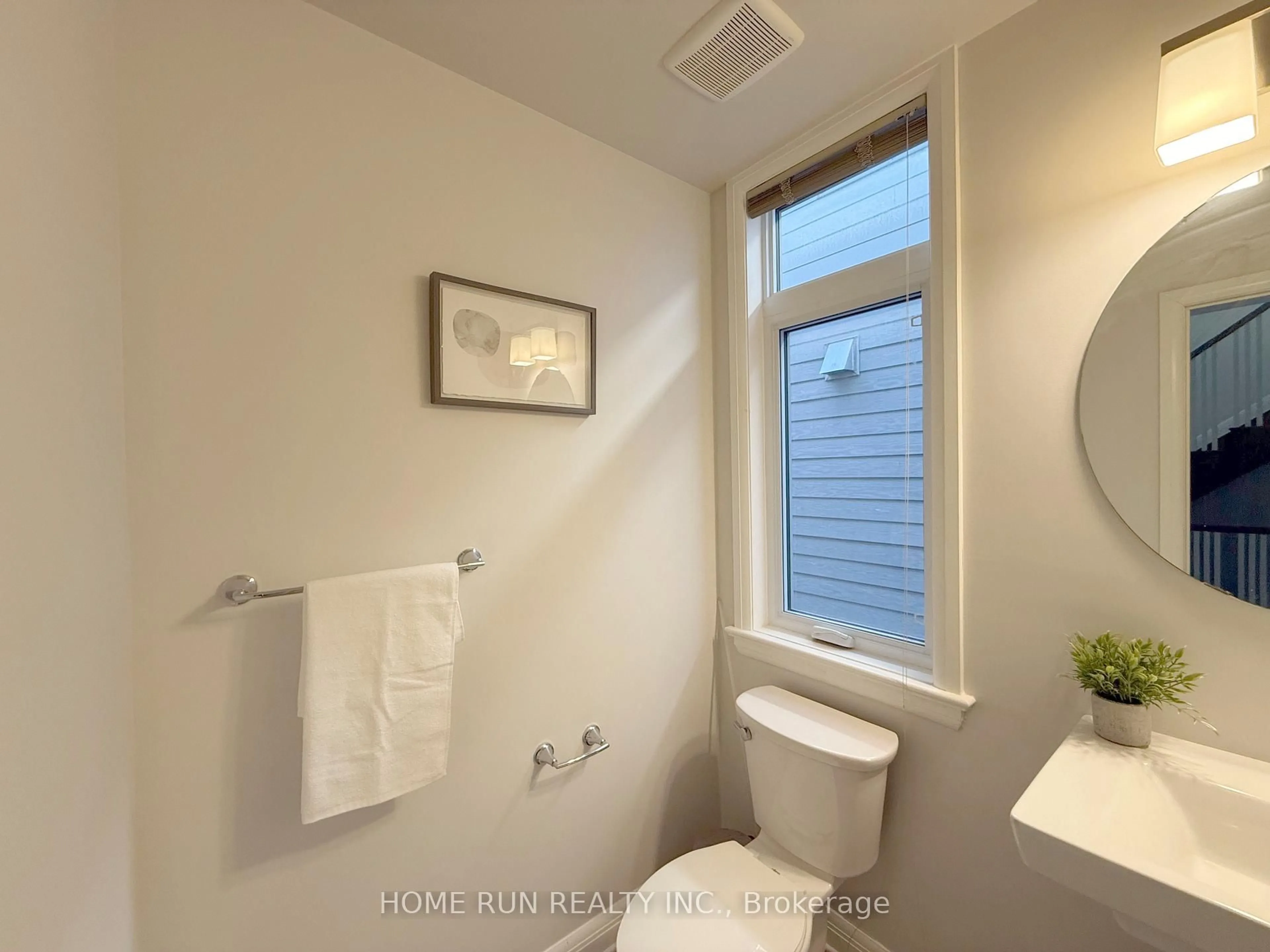 Standard bathroom, ceramic/tile floor for 312 Lysander Pl, Ottawa Ontario K1K 4K7
