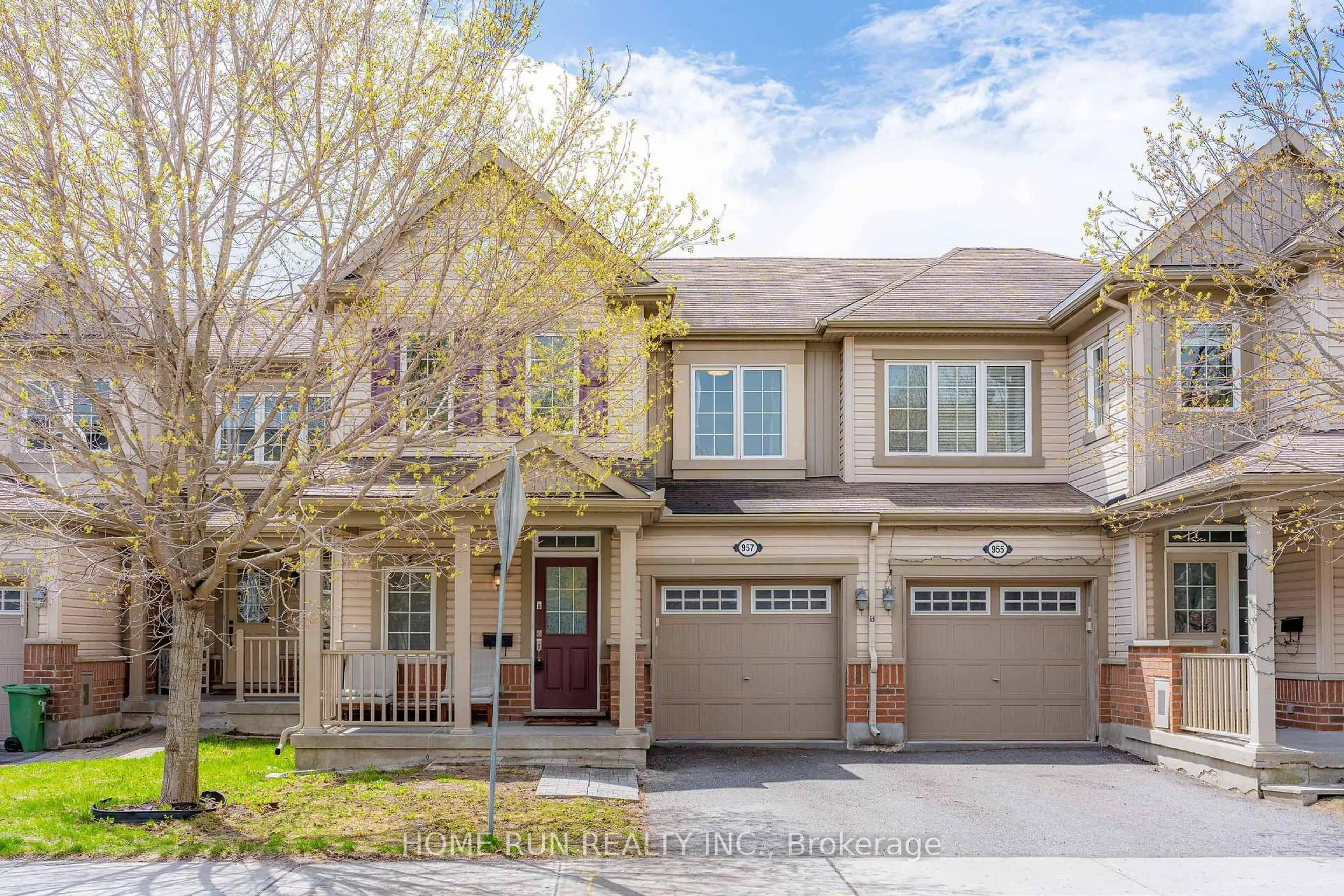 Home with brick exterior material, street for 957 Messor Cres, Ottawa Ontario K2S 0P2