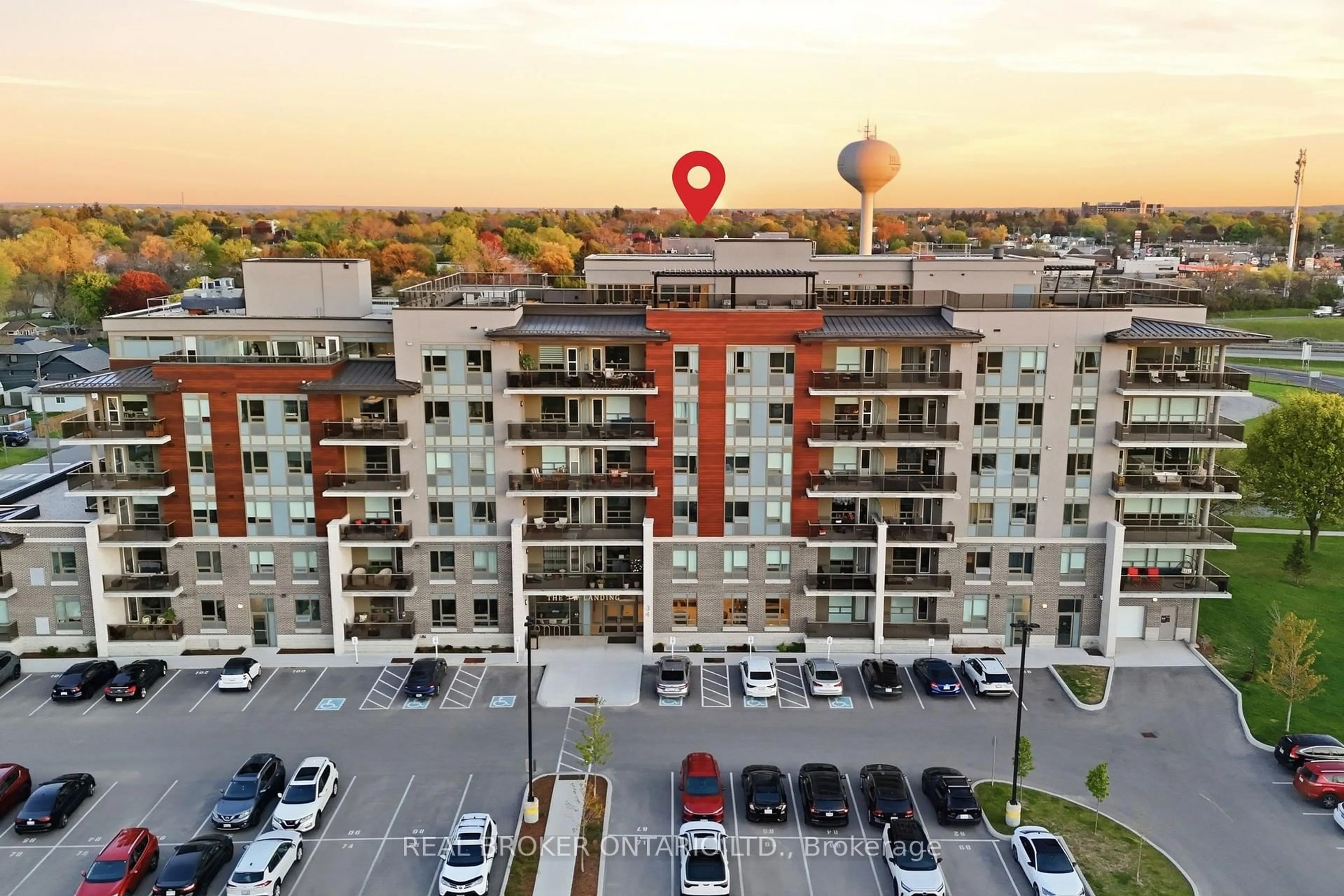 A pic from outside/outdoor area/front of a property/back of a property/a pic from drone, city buildings view from balcony for 34 Norman St #313, Brantford Ontario N3R 2Y1