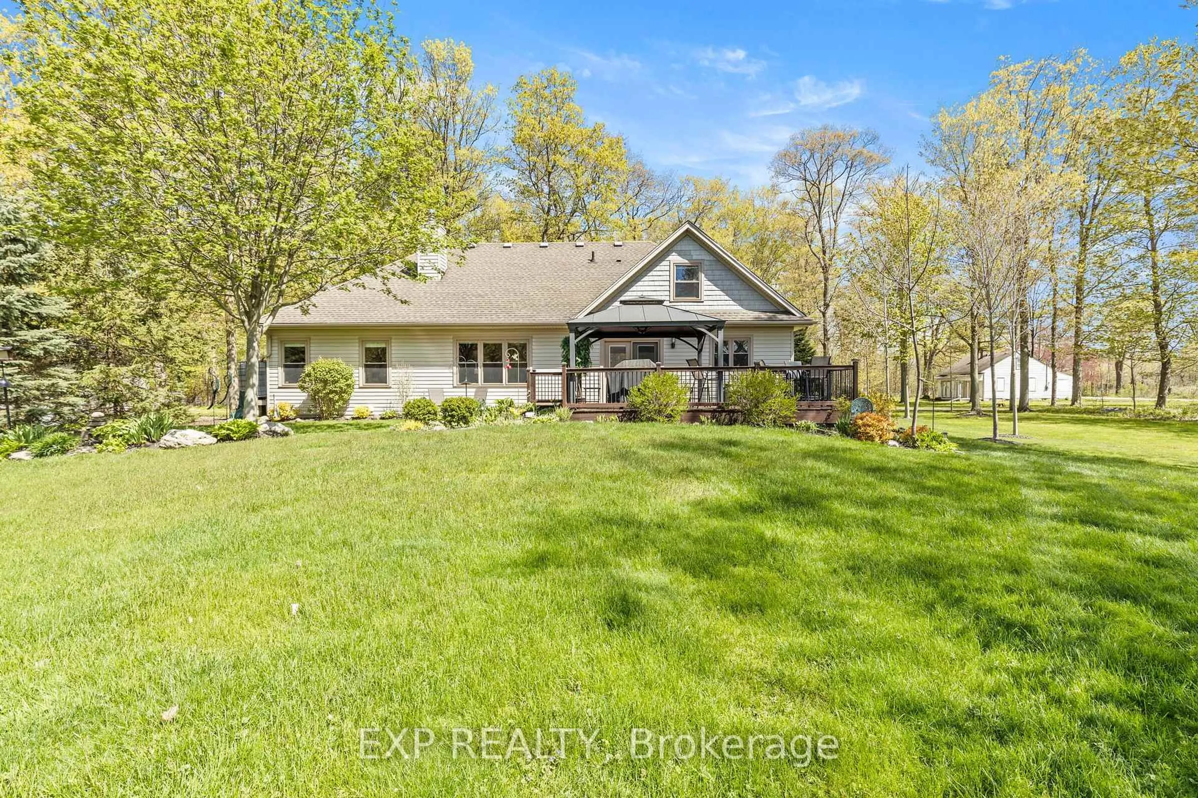 A pic from outside/outdoor area/front of a property/back of a property/a pic from drone, water/lake/river/ocean view for 4893 Firelane 18, Port Colborne Ontario L0S 1R0