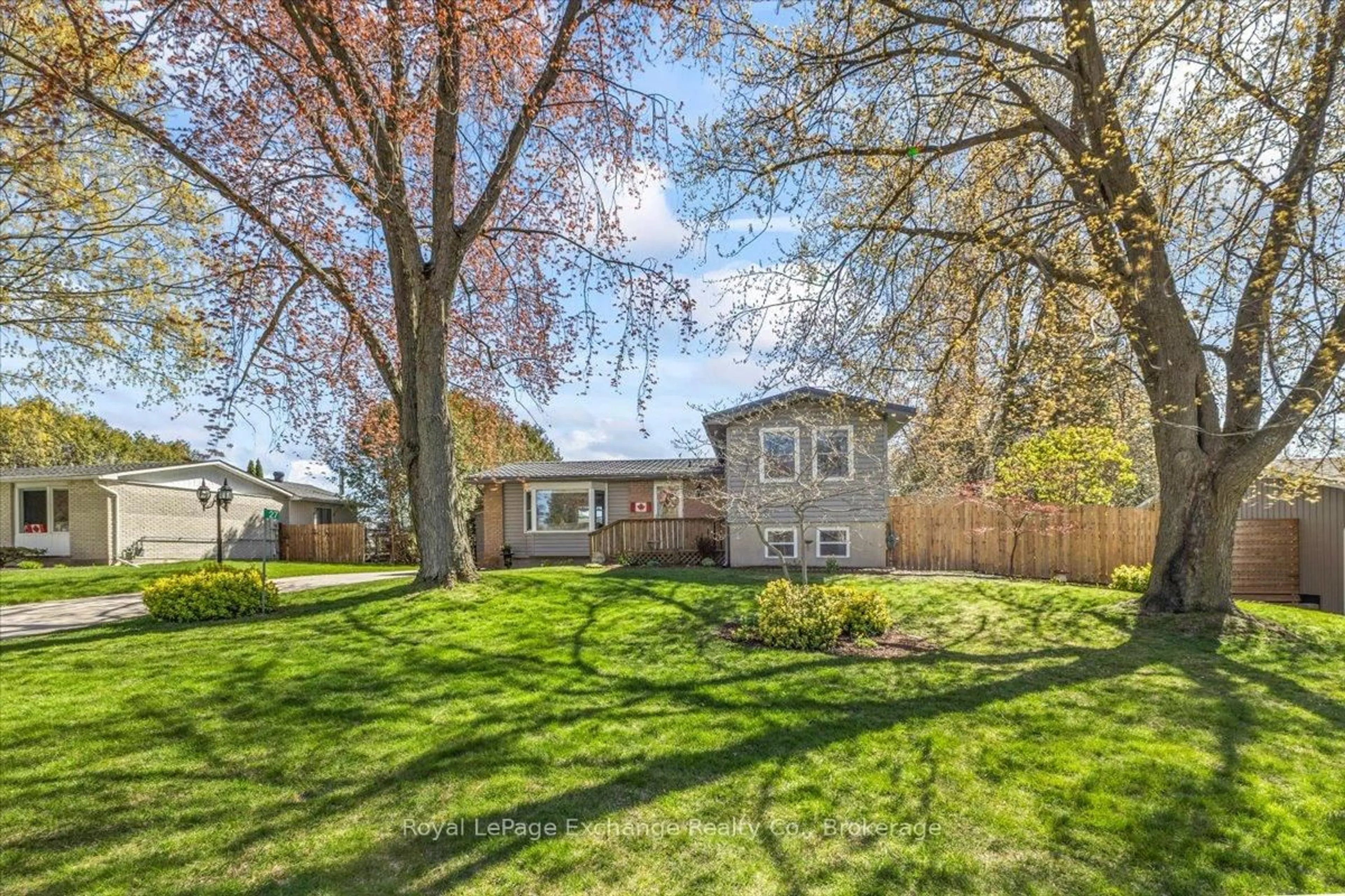 Unknown for 27 Inverlyn Cres, Kincardine Ontario N2Z 1L3
