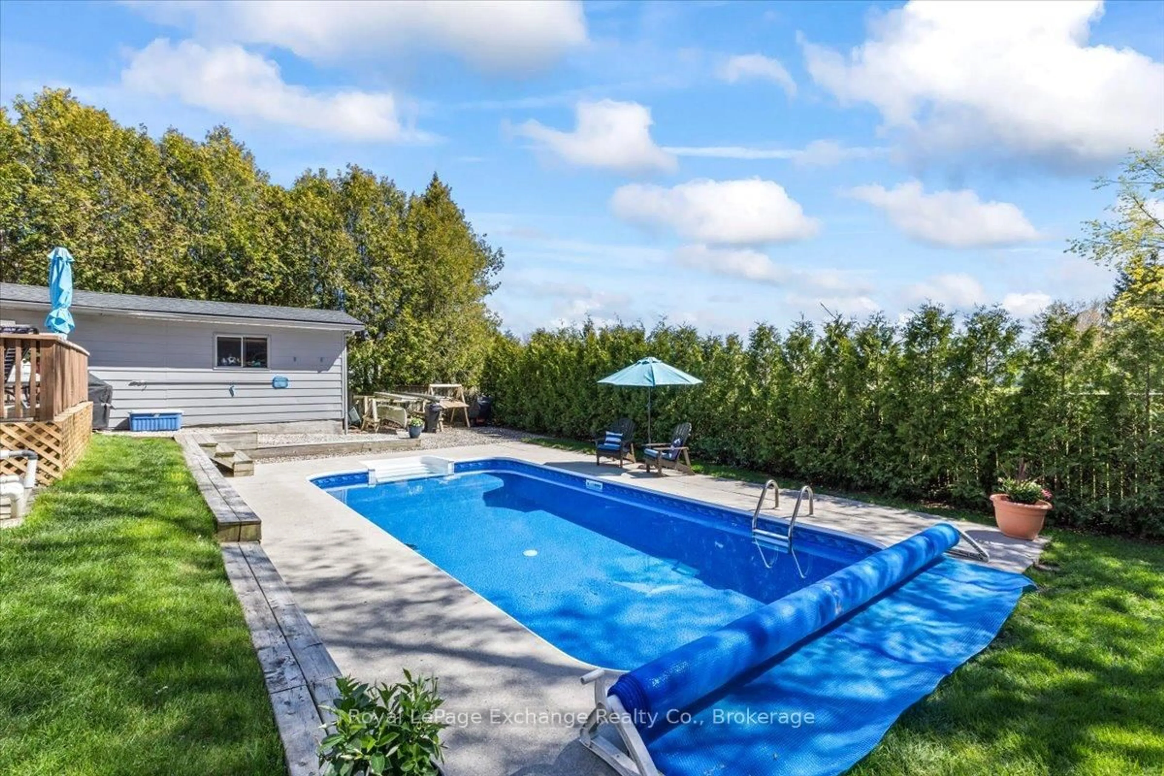 Pool for 27 Inverlyn Cres, Kincardine Ontario N2Z 1L3