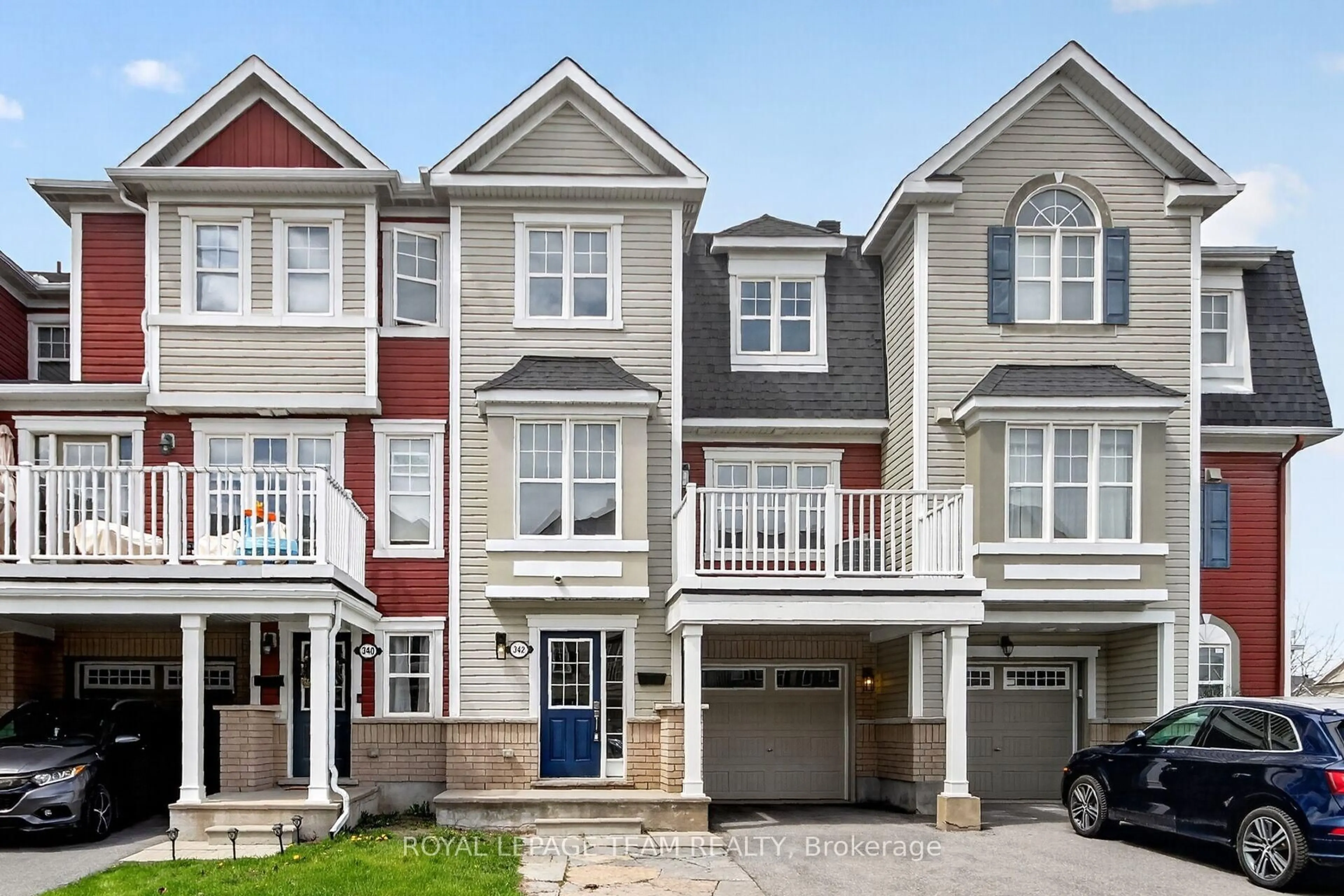 Home with vinyl exterior material, street for 342 Sweet Grass Circ, Ottawa Ontario K2J 5W9
