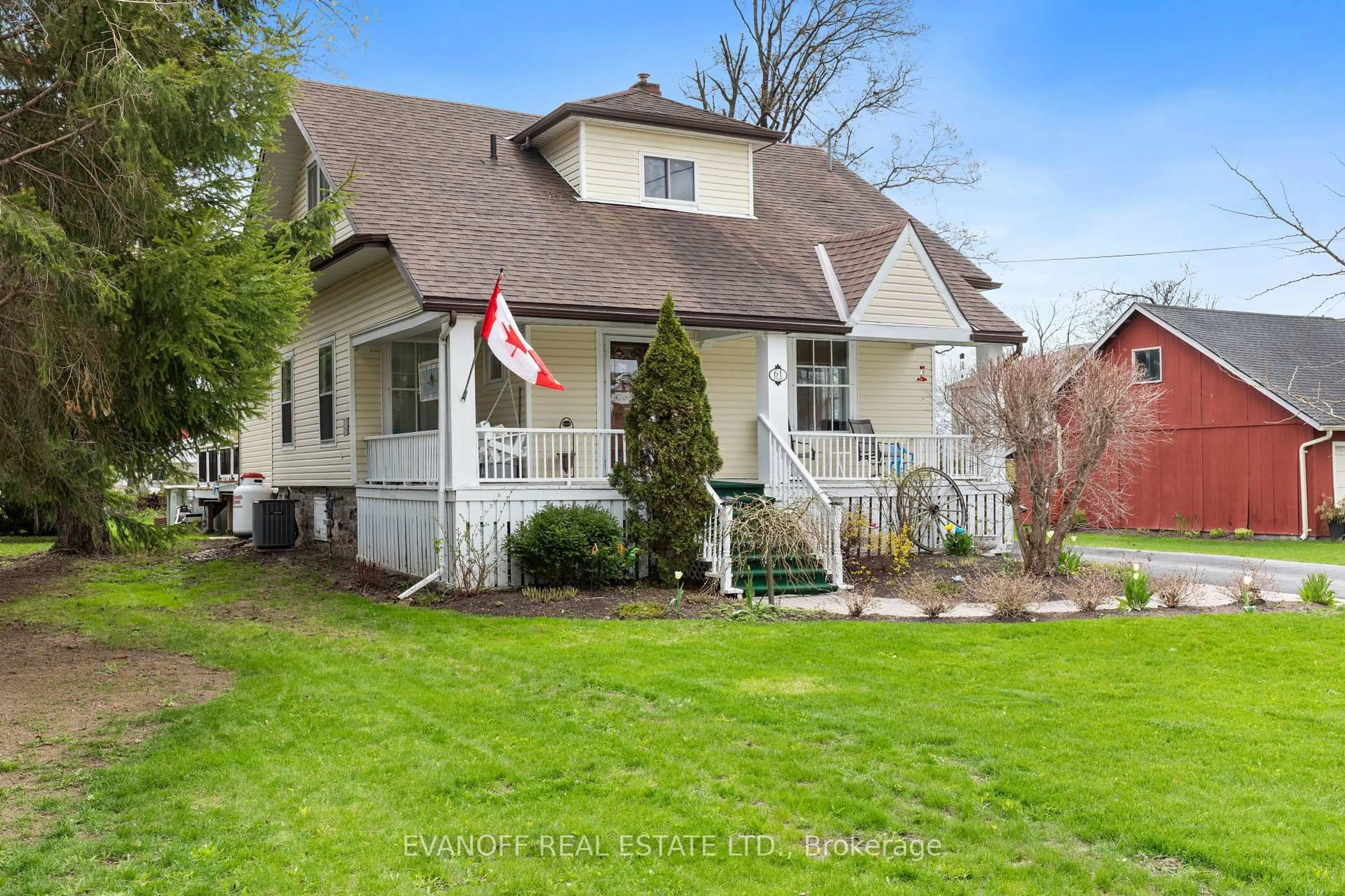 Home with vinyl exterior material, street for 61 Bond St, Kawartha Lakes Ontario K0M 1N0
