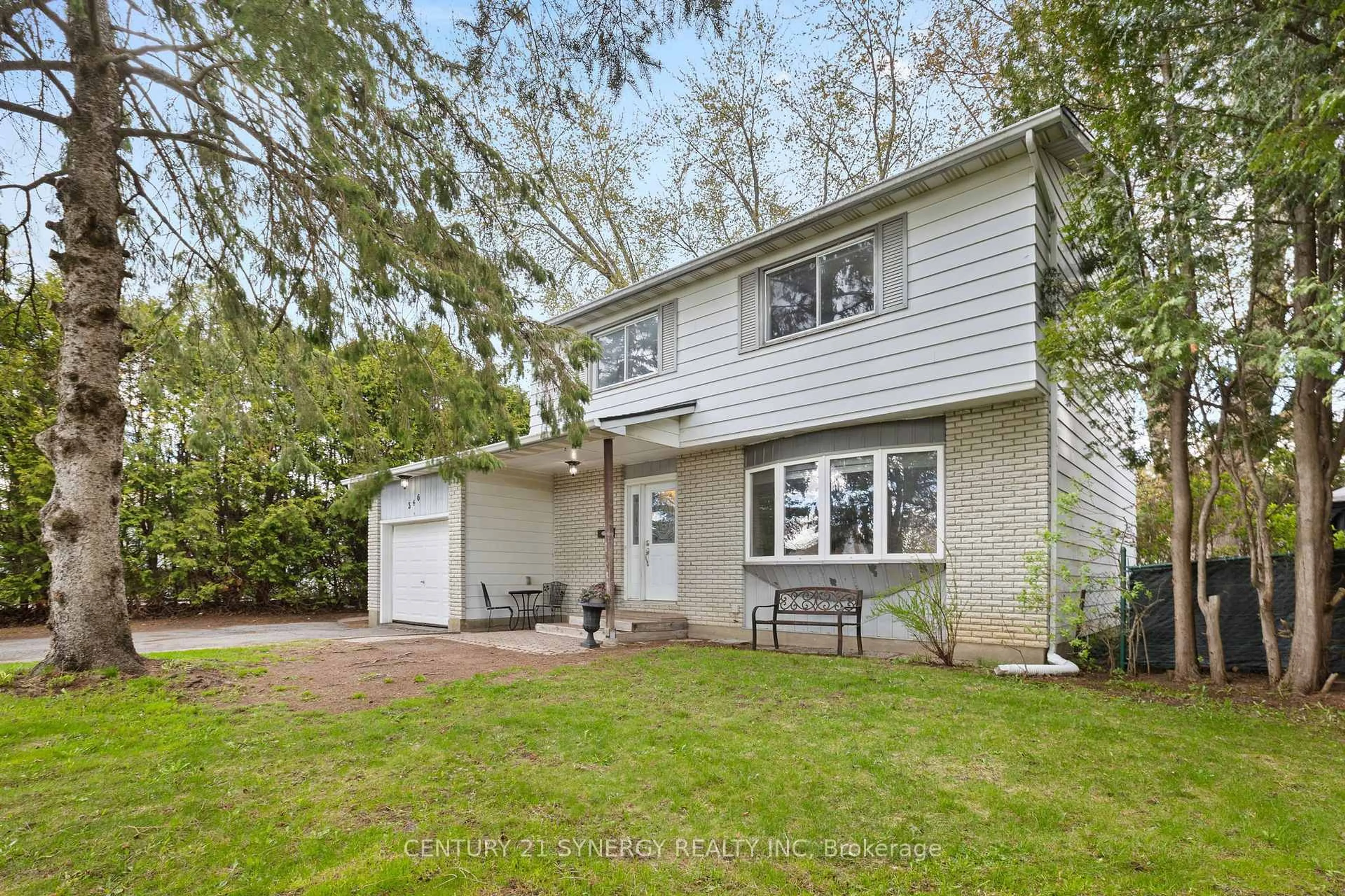 Home with vinyl exterior material, street for 346 Nagel Ave, Ottawa Ontario K1E 1R6