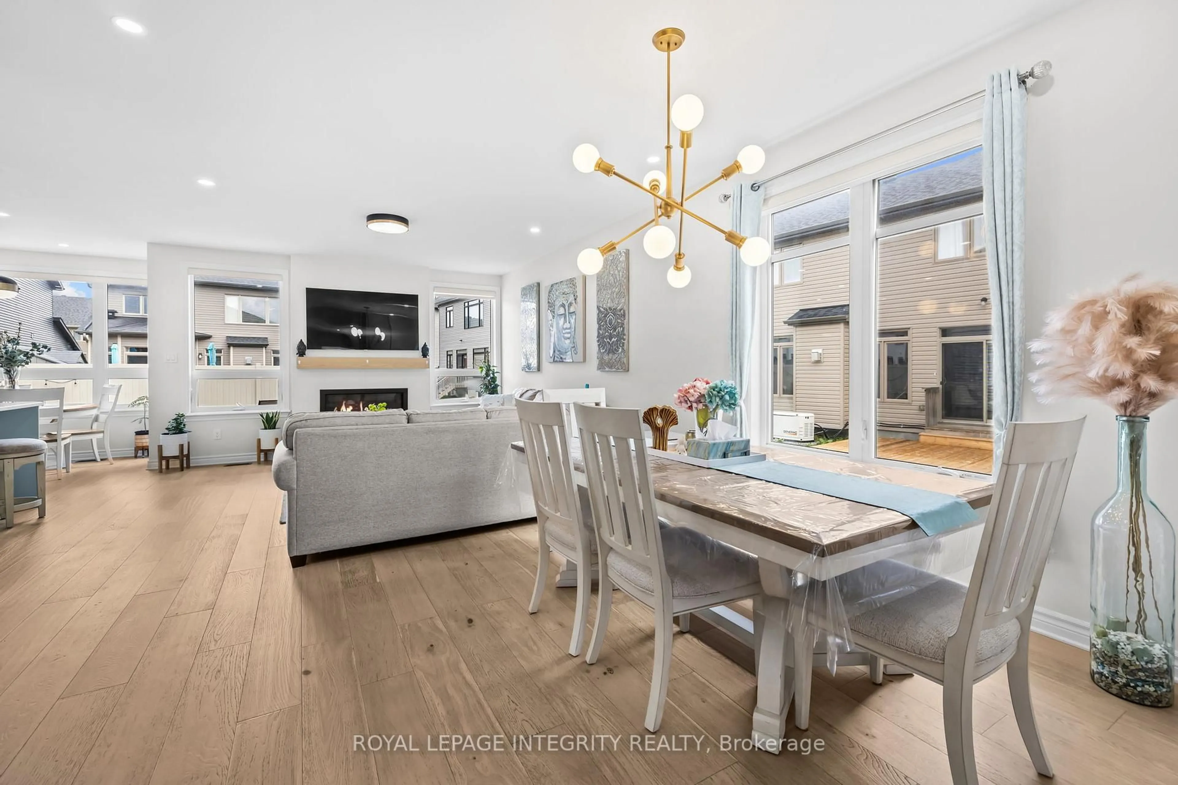 Open concept kitchen, unknown for 113 Dagenham St, Ottawa Ontario K2S 2N5