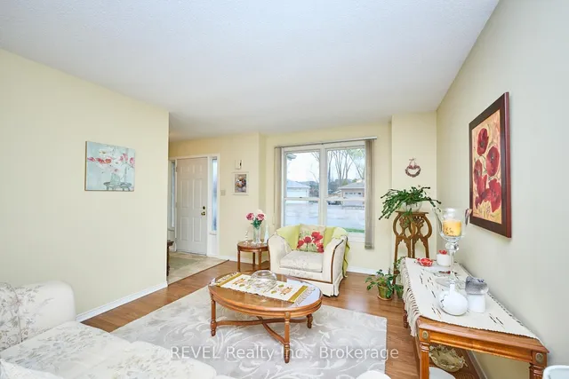 7395 Alex Ave, Niagara Falls 5