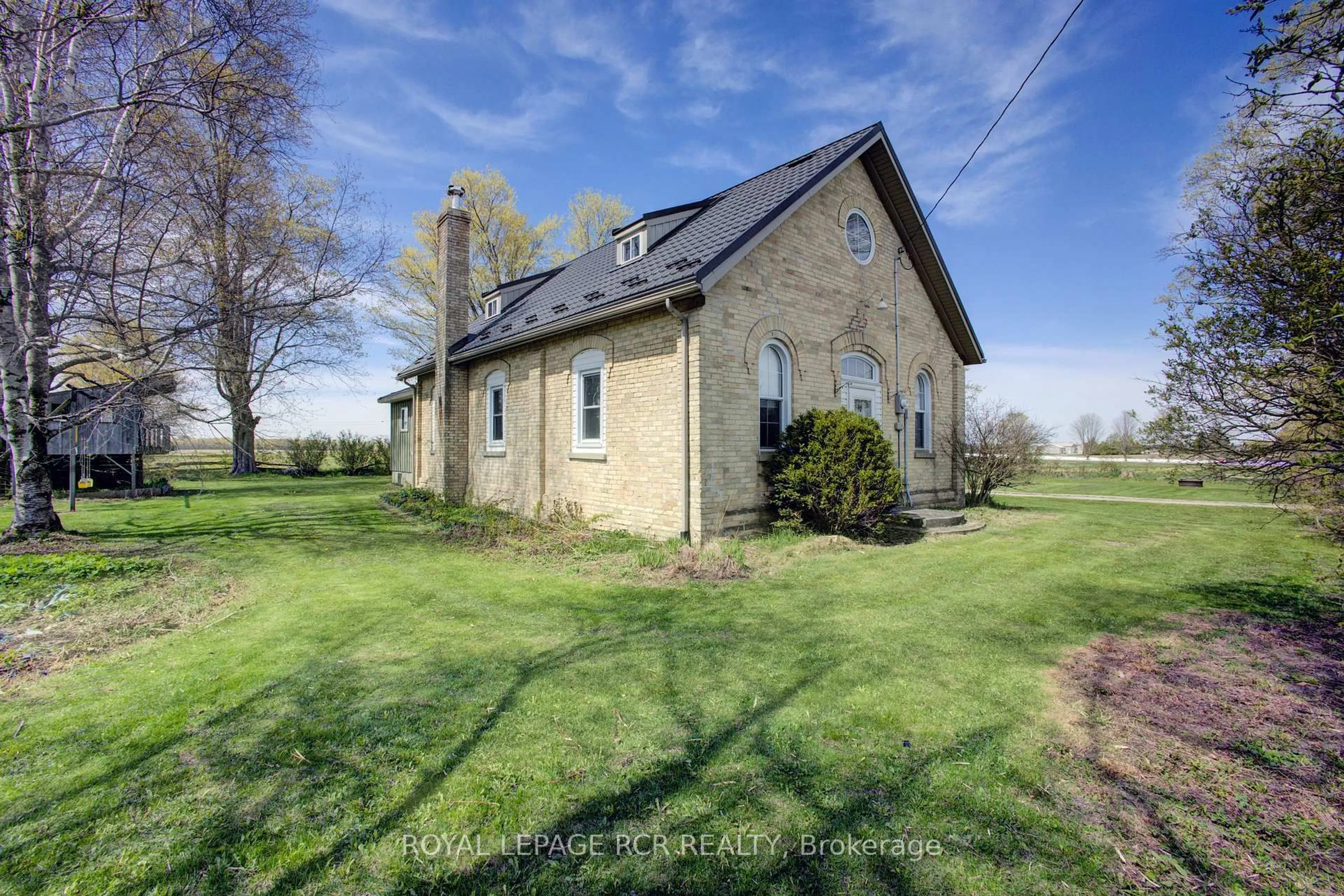A pic from outside/outdoor area/front of a property/back of a property/a pic from drone, building for 8542 Concession 12, Mapleton Ontario N0G 2P0