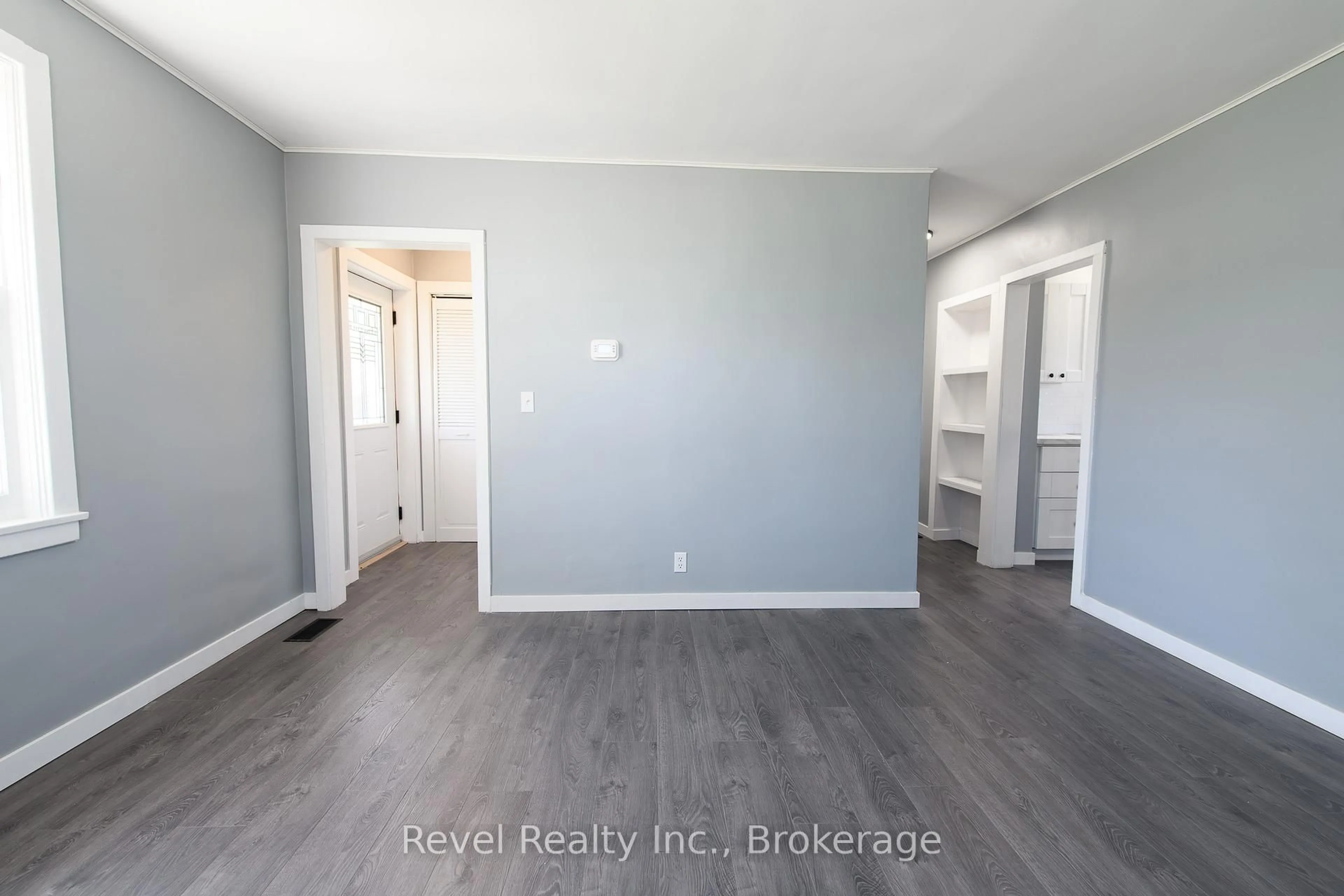 A pic of a room for 701 5th St, Owen Sound Ontario N4K 1E4