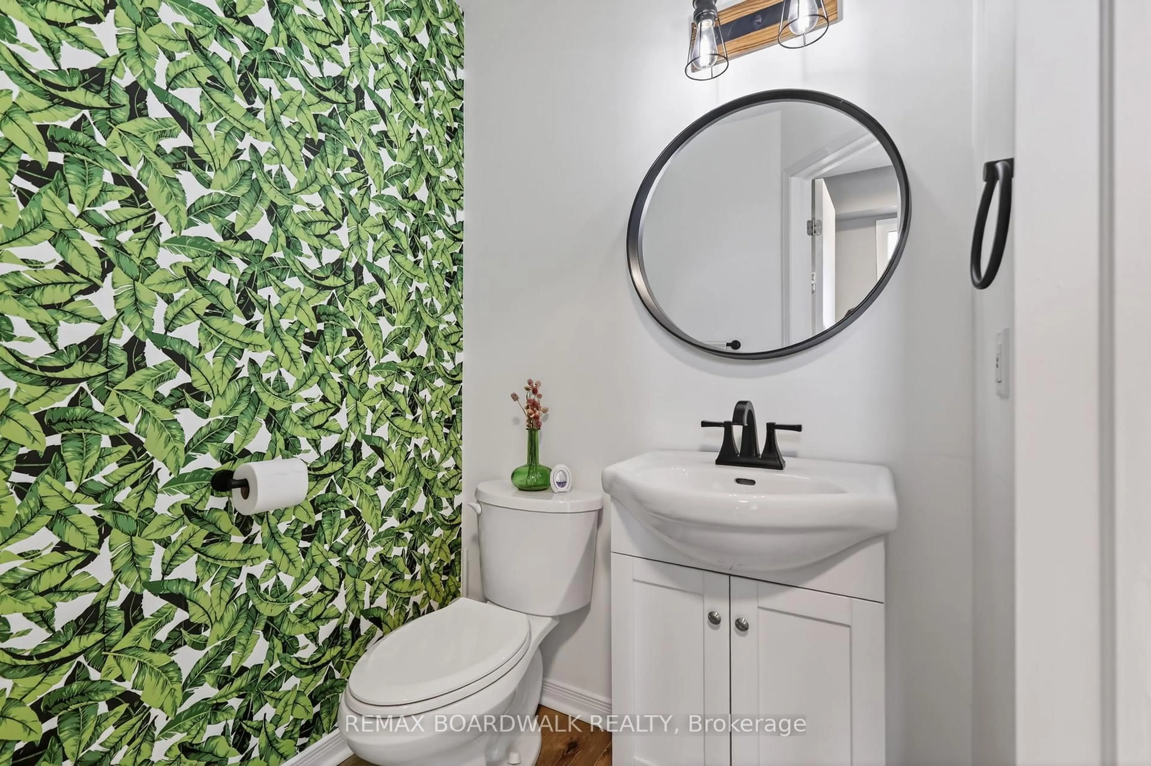 Contemporary bathroom, ceramic/tile floor for 228 Jamieson St, Almonte Ontario K0A 1A0