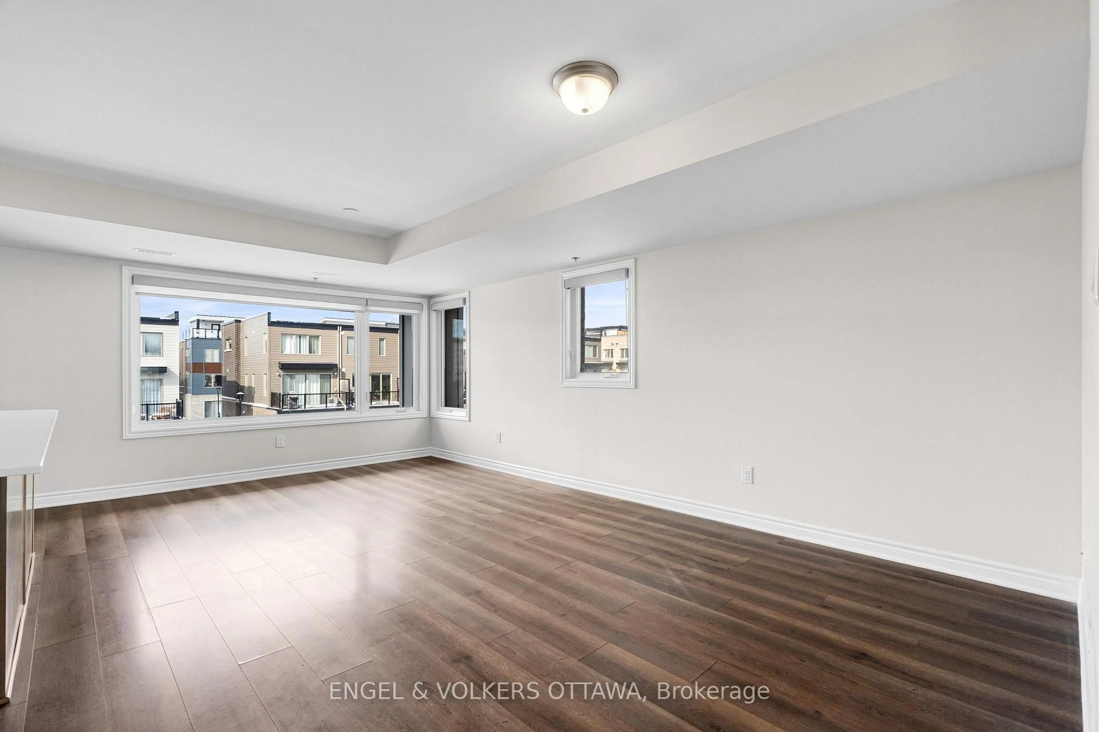 A pic of a room for 571 Ozawa Private, Ottawa Ontario K1K 4Z9