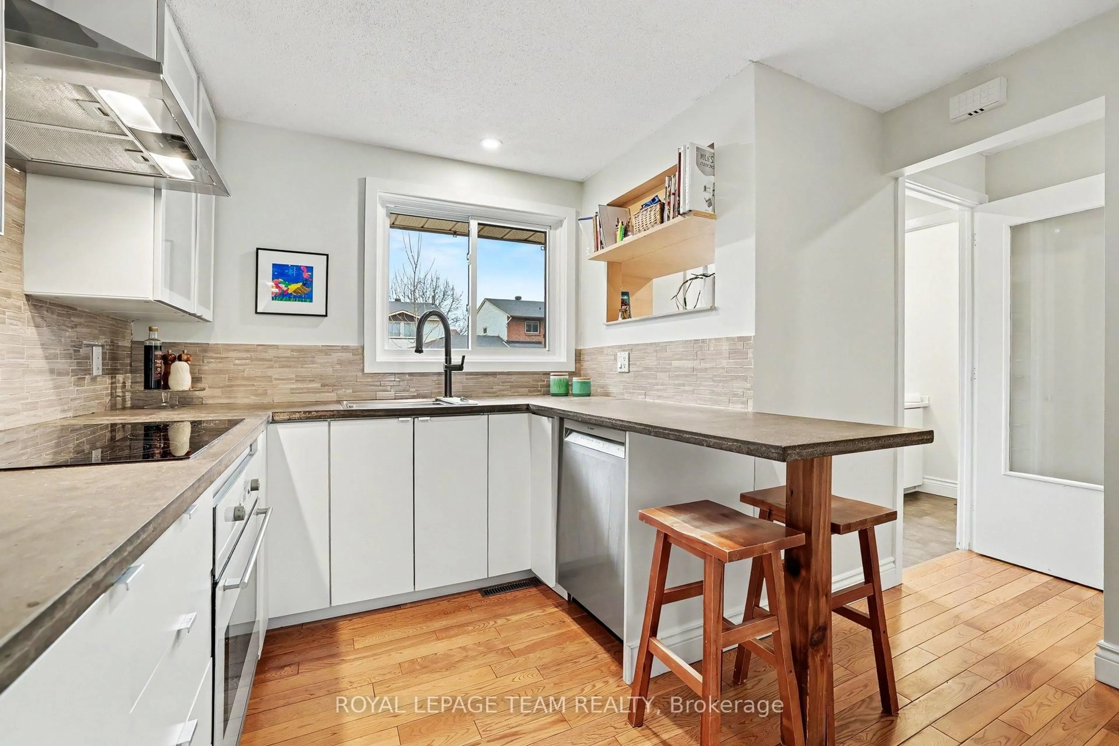 Open concept kitchen, unknown for 43 Whelan Dr, Ottawa Ontario K2J 2A3