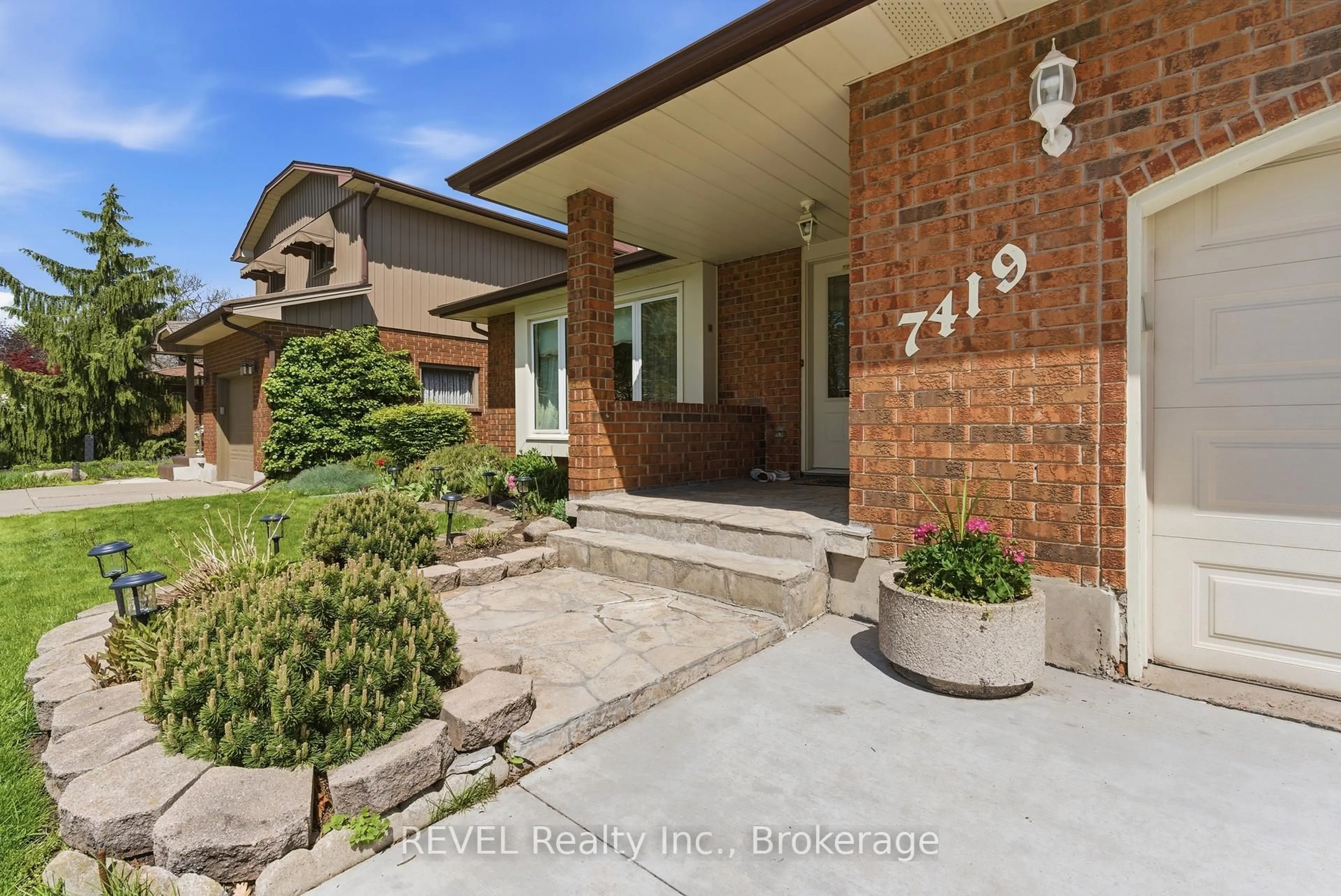 Unknown for 7419 Green Boughs Rd, Niagara Falls Ontario L2J 3Y8