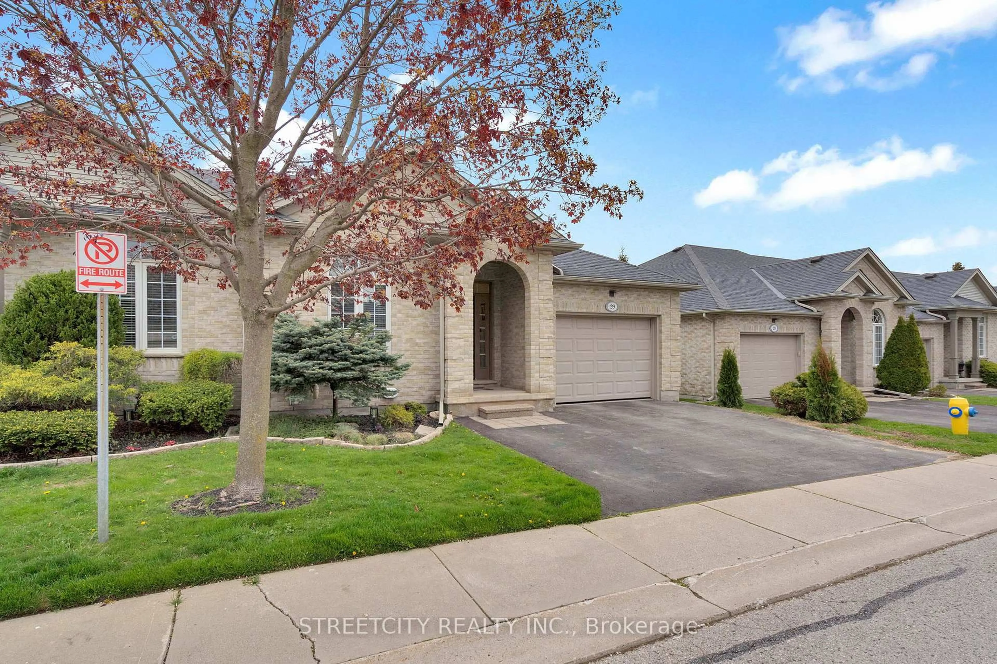 Unknown for 285 McGarrell Dr #29, London North Ontario N6G 5H3