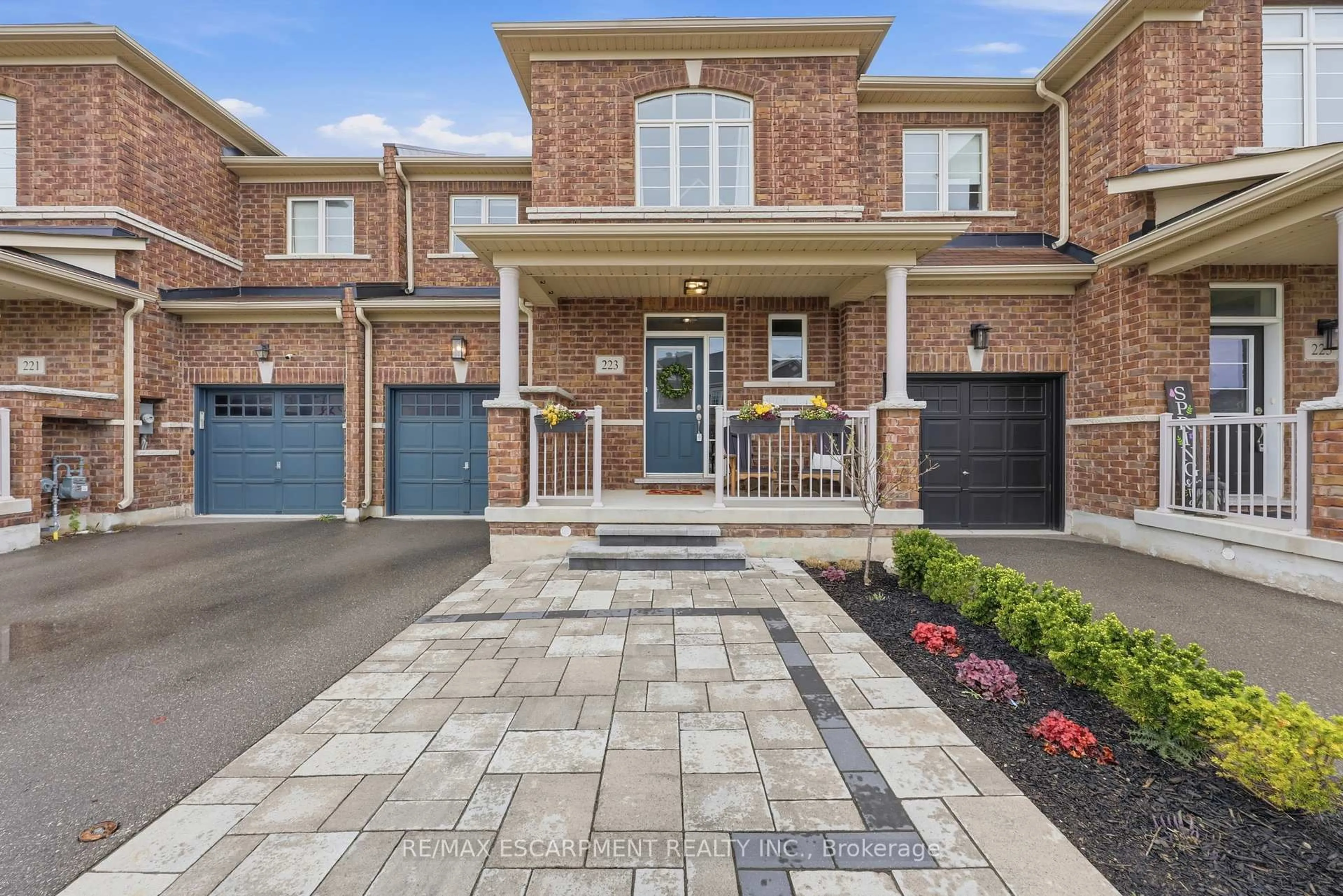 Home with brick exterior material, street for 223 Skinner Rd, Hamilton Ontario L8B 1X2