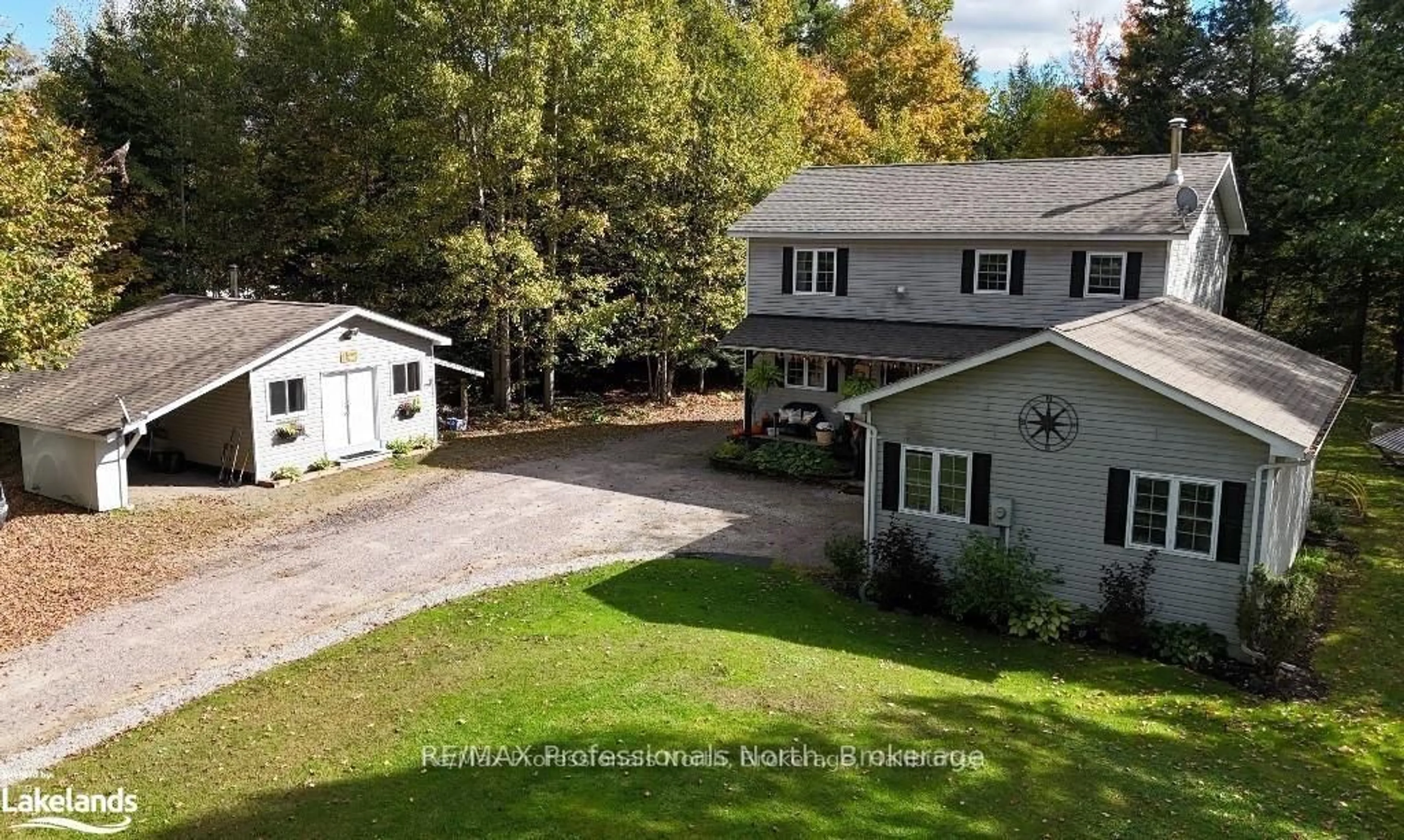 A pic from outside/outdoor area/front of a property/back of a property/a pic from drone, unknown for 1057 Suburban Crt, Dysart et al Ontario K0M 2S0