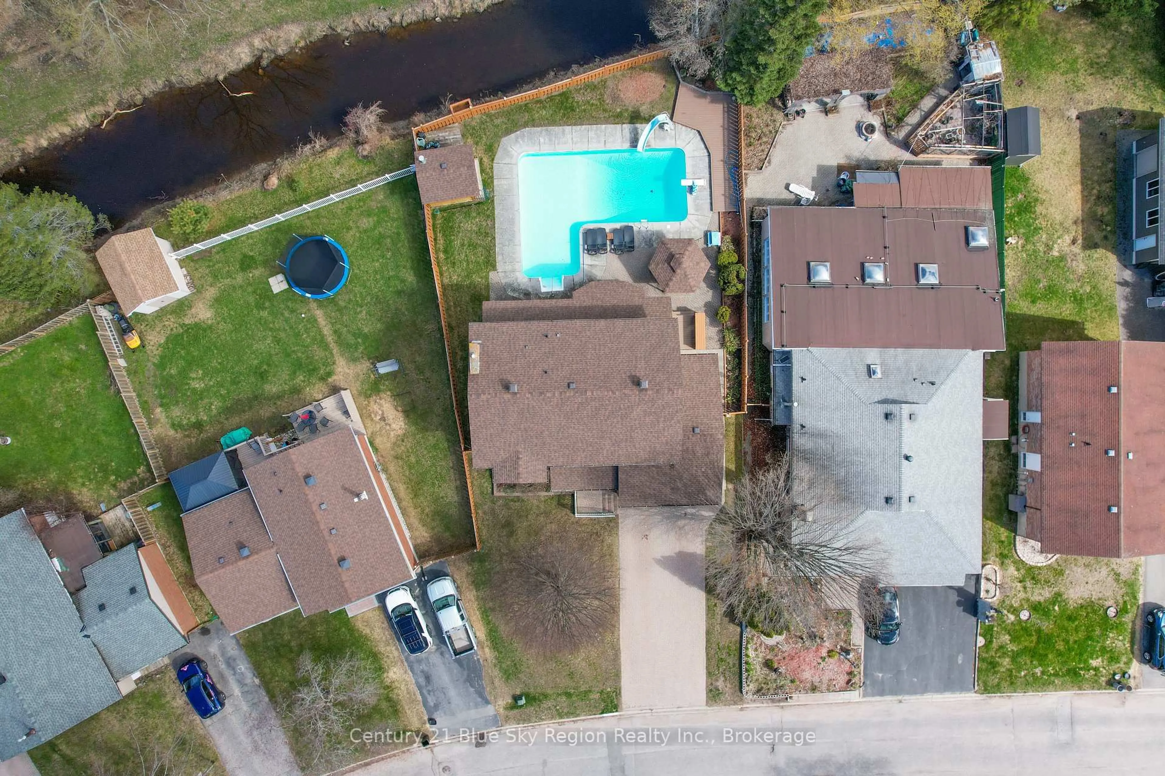 A pic from outside/outdoor area/front of a property/back of a property/a pic from drone, water/lake/river/ocean view for 28 Labreche Dr, North Bay Ontario P1A 3P5